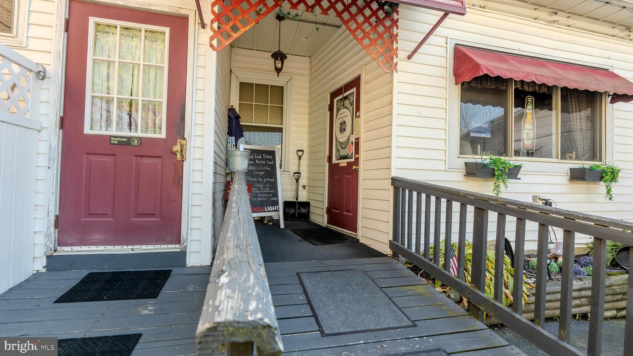 LLEWELLYN - Commercial Sale