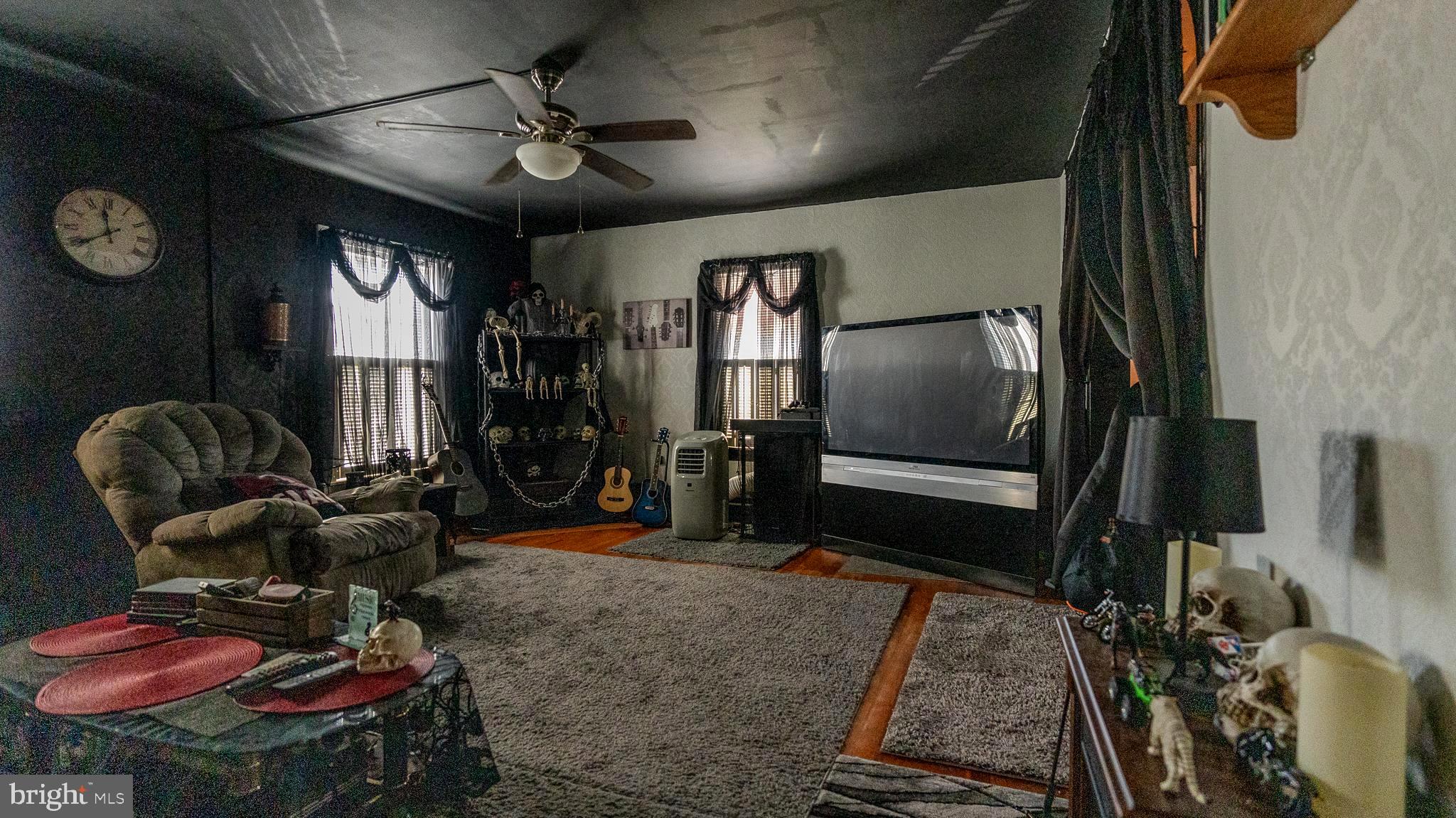 LLEWELLYN - Commercial Sale