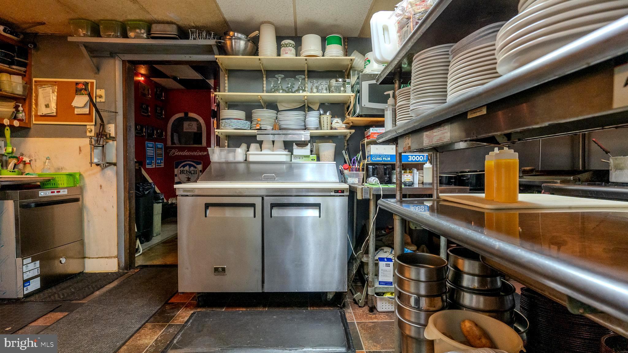 LLEWELLYN - Commercial Sale