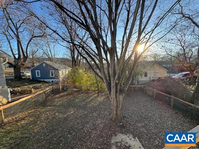 BELMONT - Residential Lease