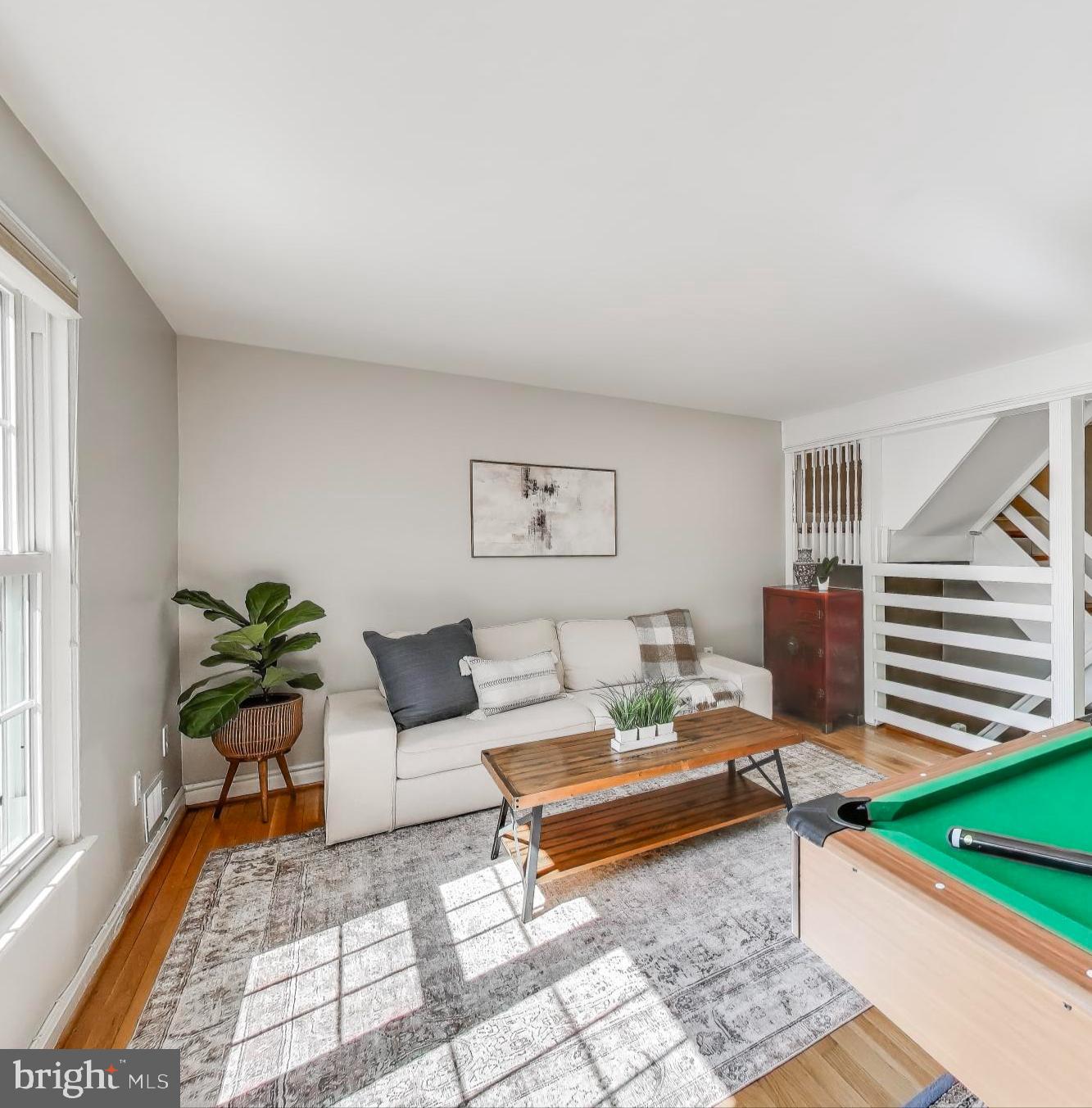 GREENWICH HILL - Residential