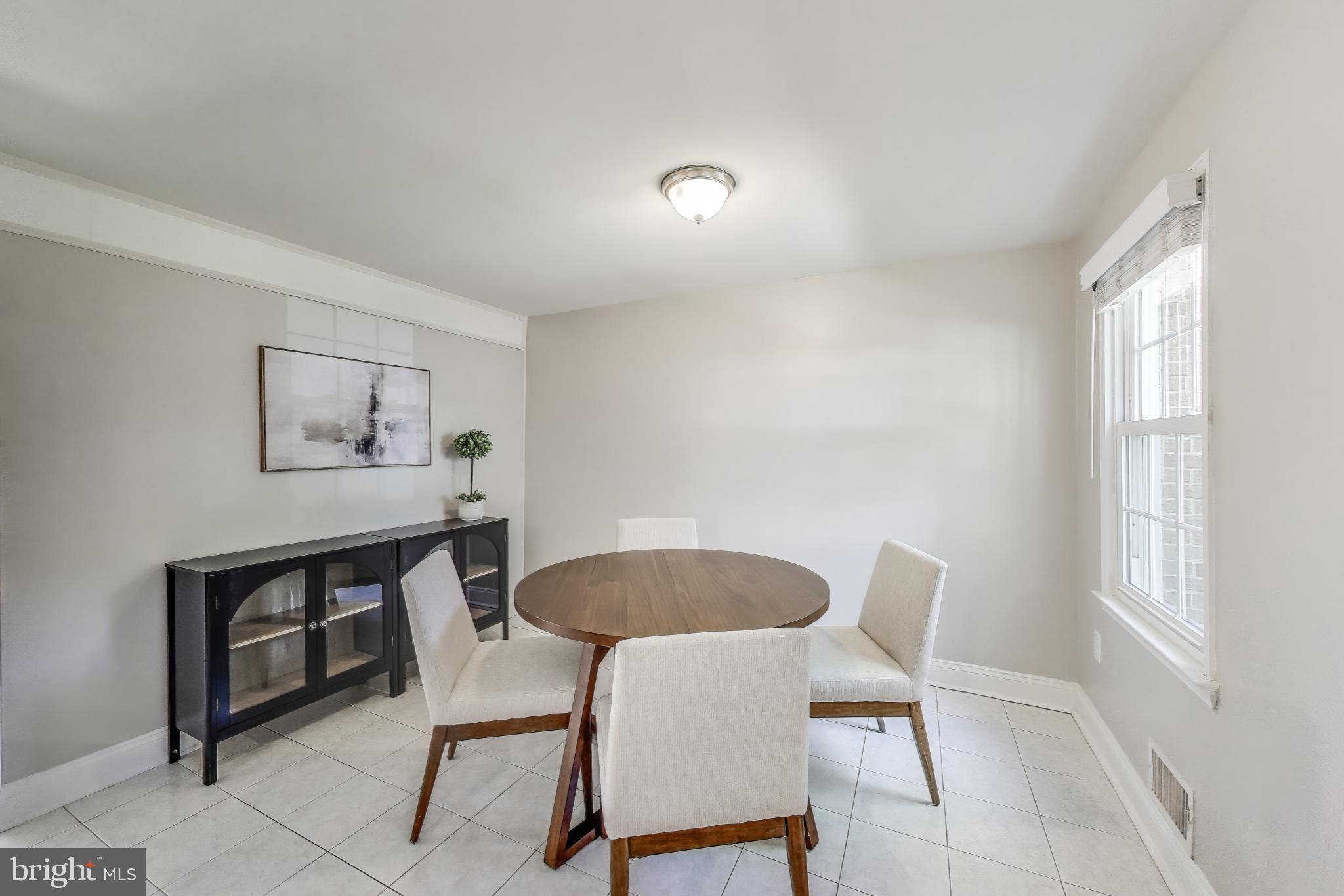 GREENWICH HILL - Residential