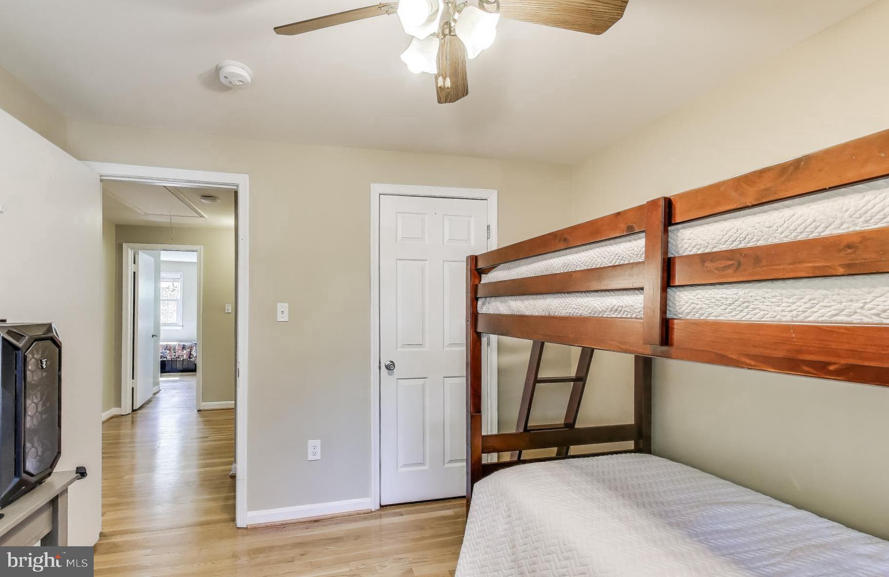 GREENWICH HILL - Residential