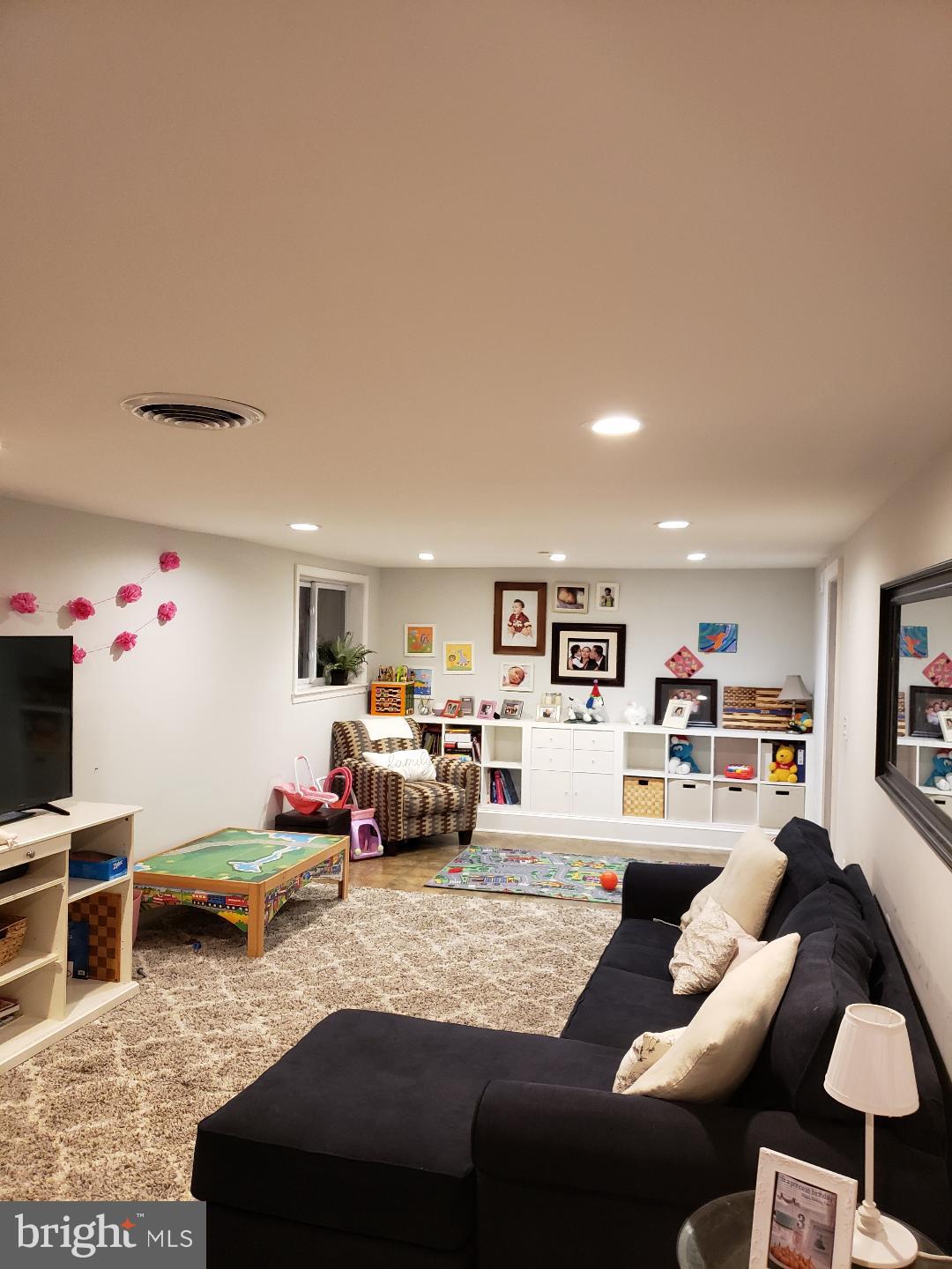 ROCK CREEK FOREST - Residential Lease