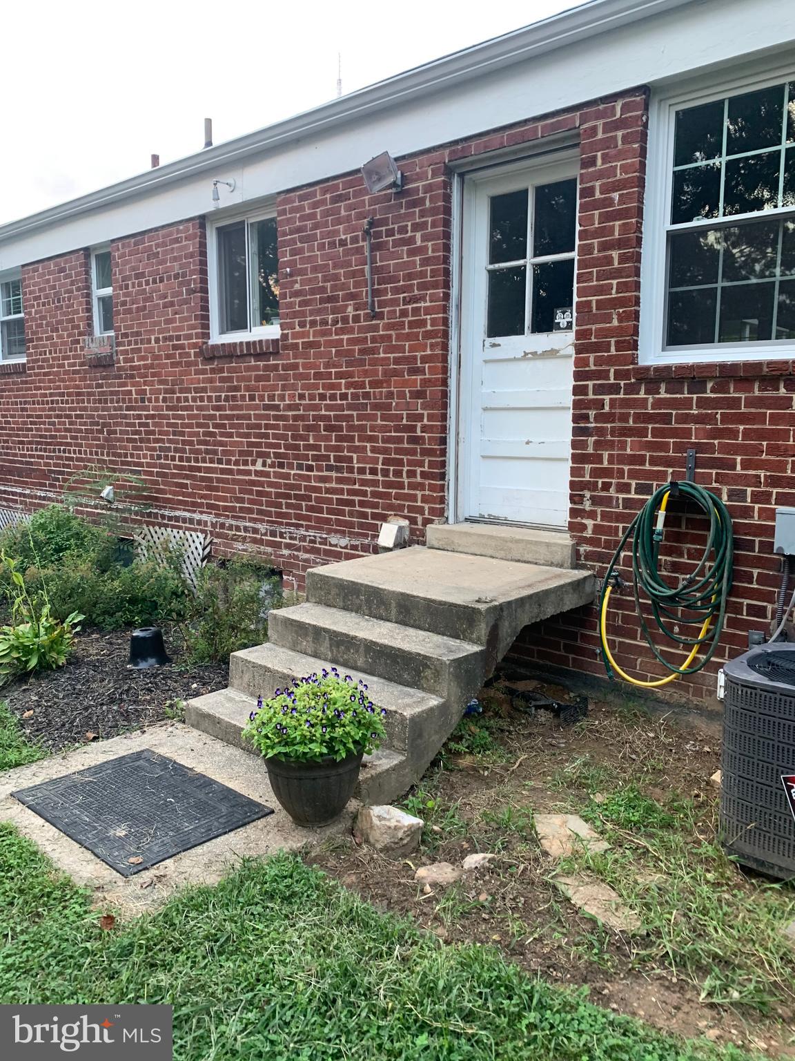 ROCK CREEK FOREST - Residential Lease