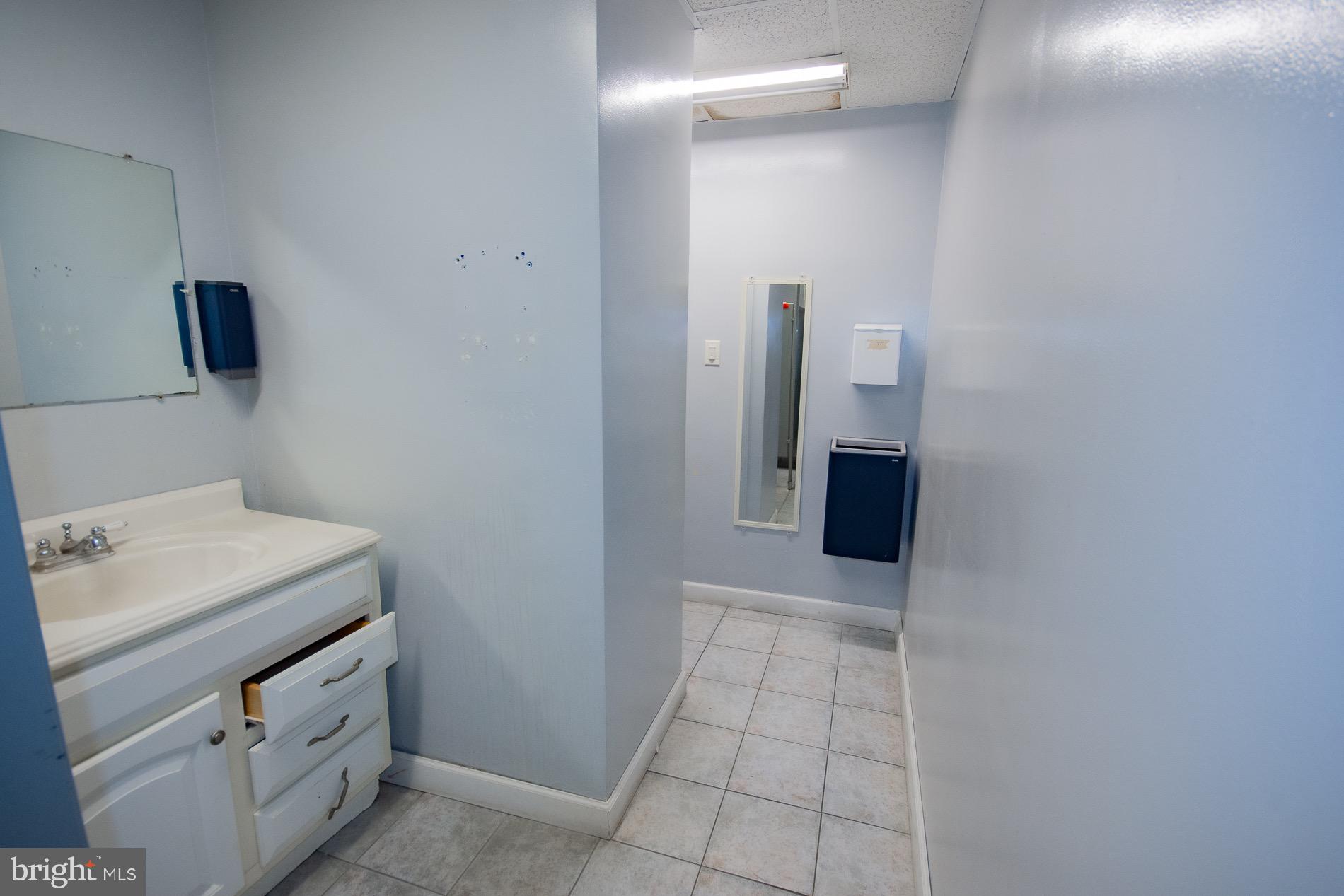 CITY OF MARTINSBURG - Commercial Lease