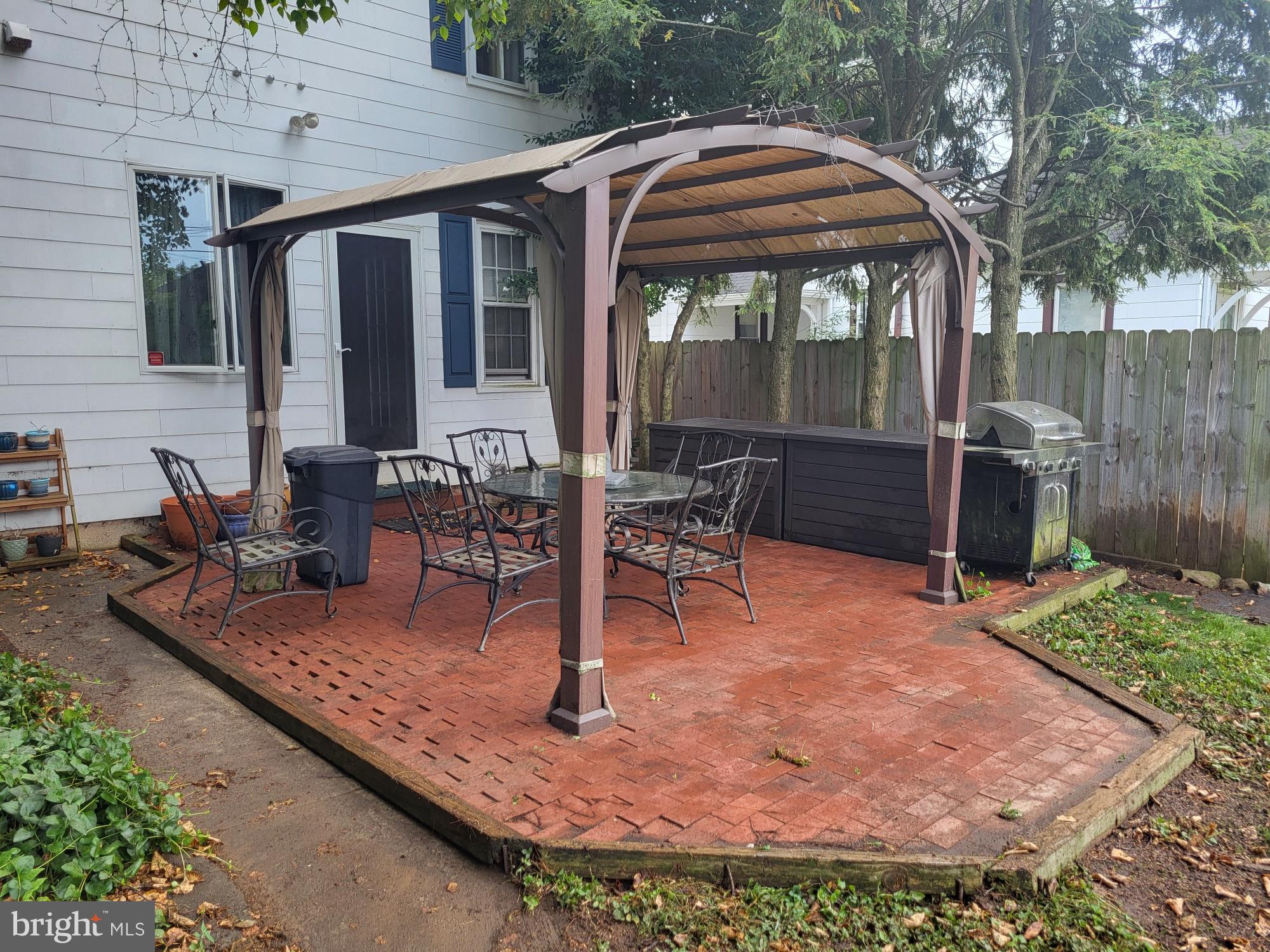 MCSHERRYSTOWN - Residential