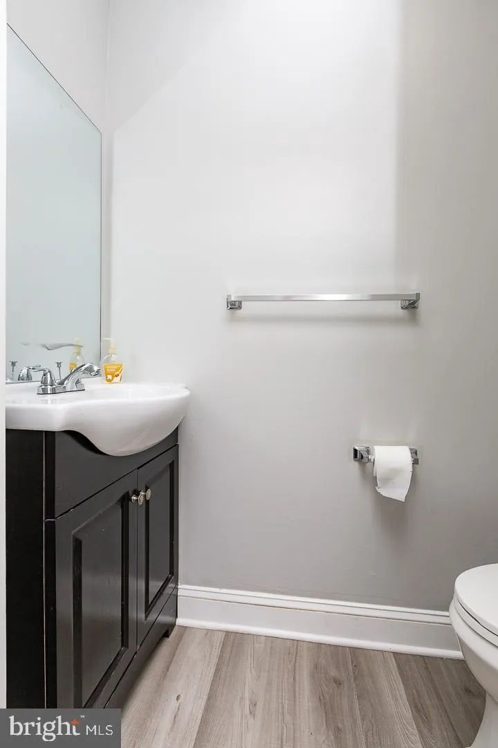 Wayne, Pennsylvania 19087, United States, 3 Bedrooms Bedrooms, ,2 BathroomsBathrooms,Residential,Active,45122