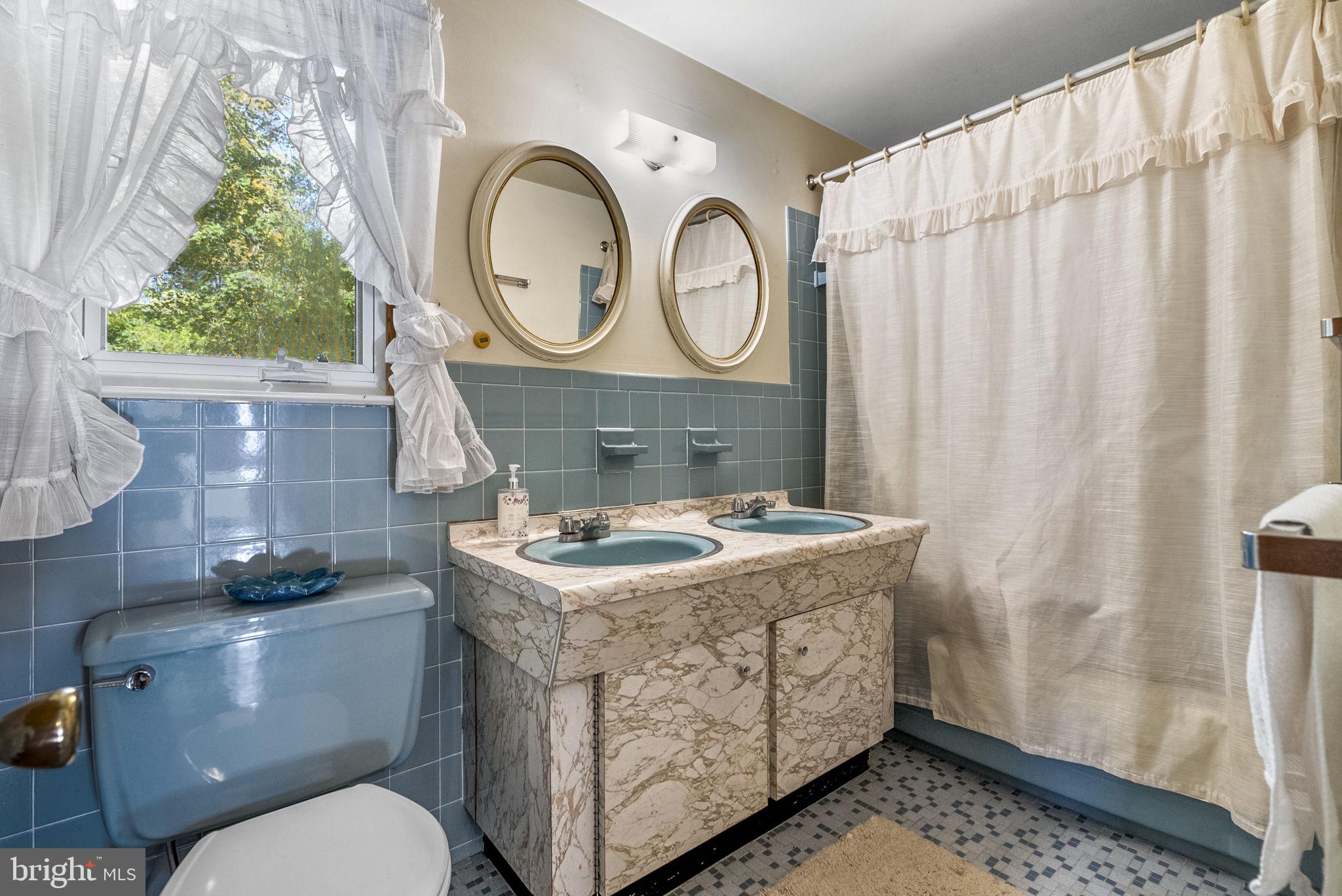 CHADDS FORD - Residential