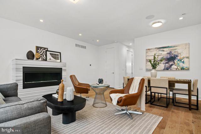 OLD CITY - Residential Lease