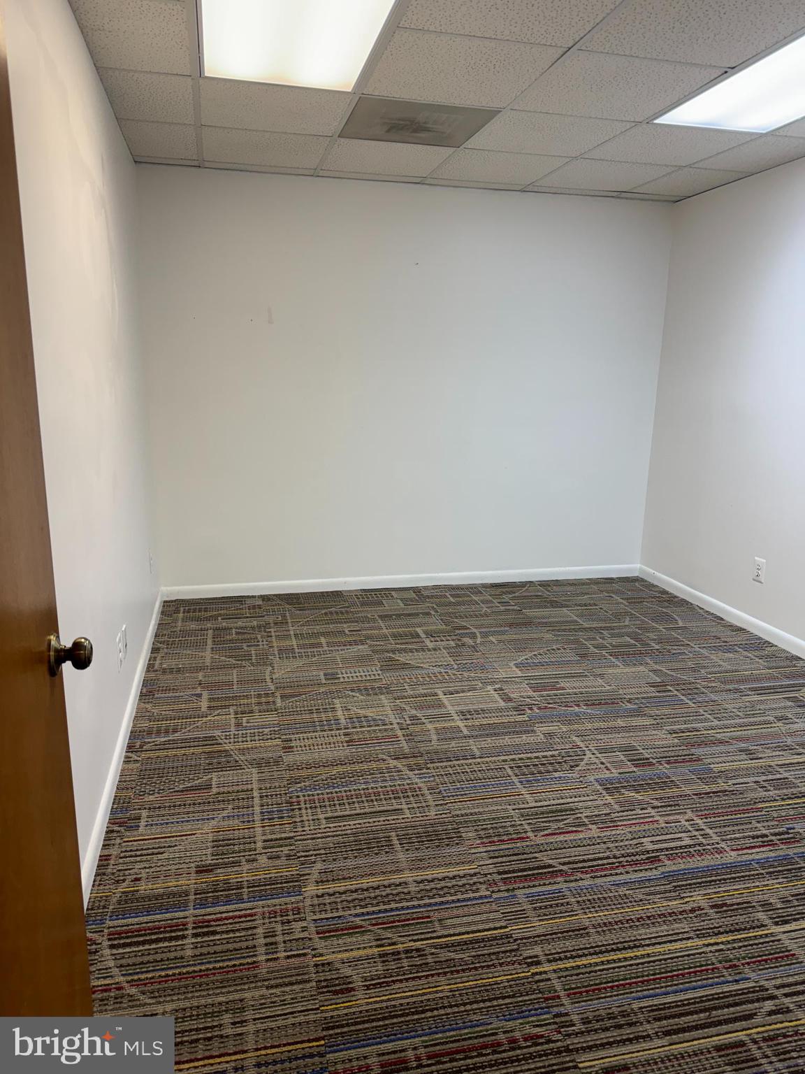 FAIRFAX TOWNE OFFICE PARK - Commercial Lease