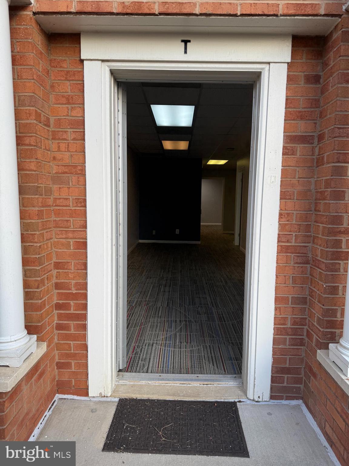 FAIRFAX TOWNE OFFICE PARK - Commercial Lease