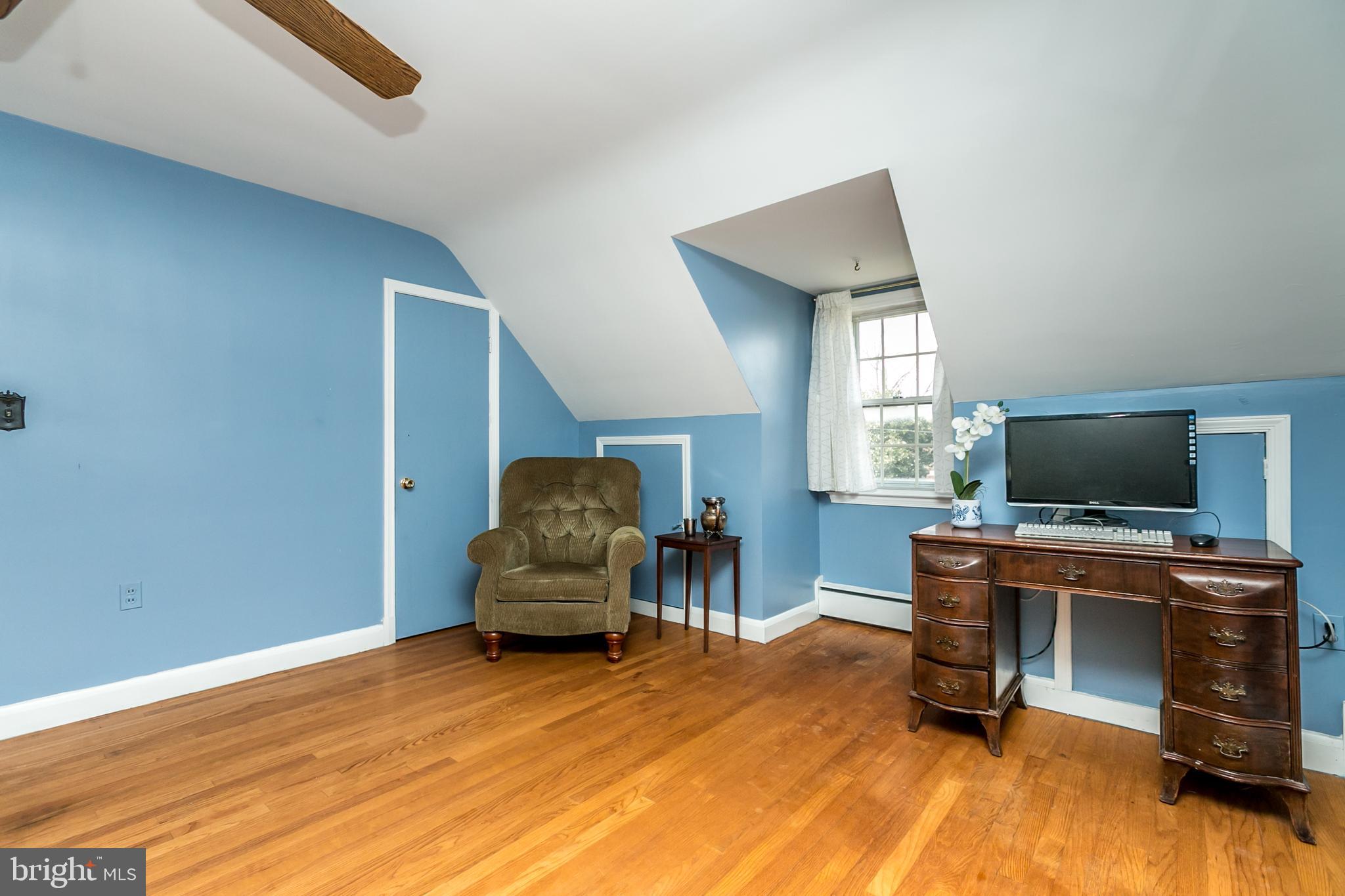 LOCH HILL - Residential