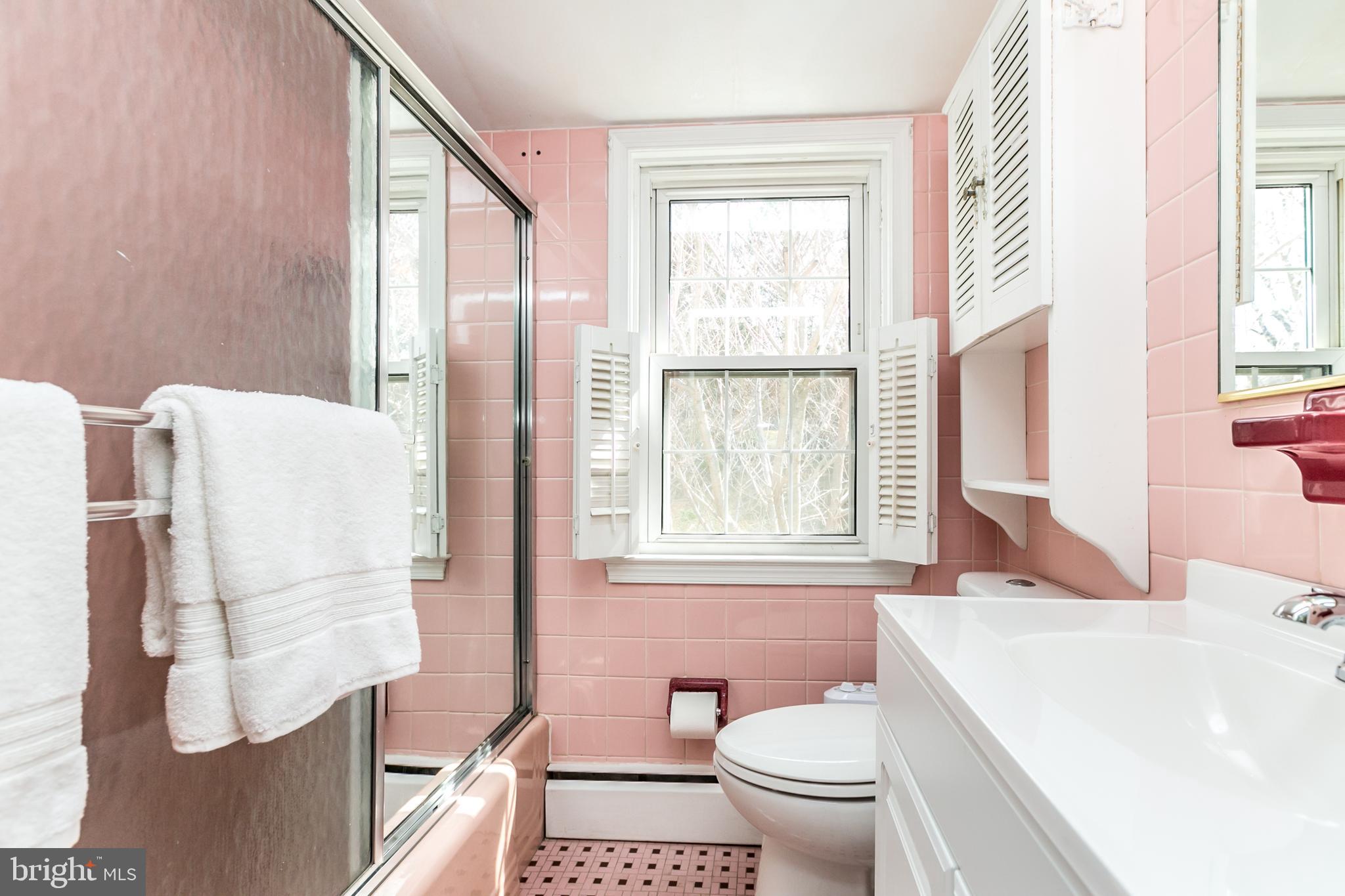 LOCH HILL - Residential