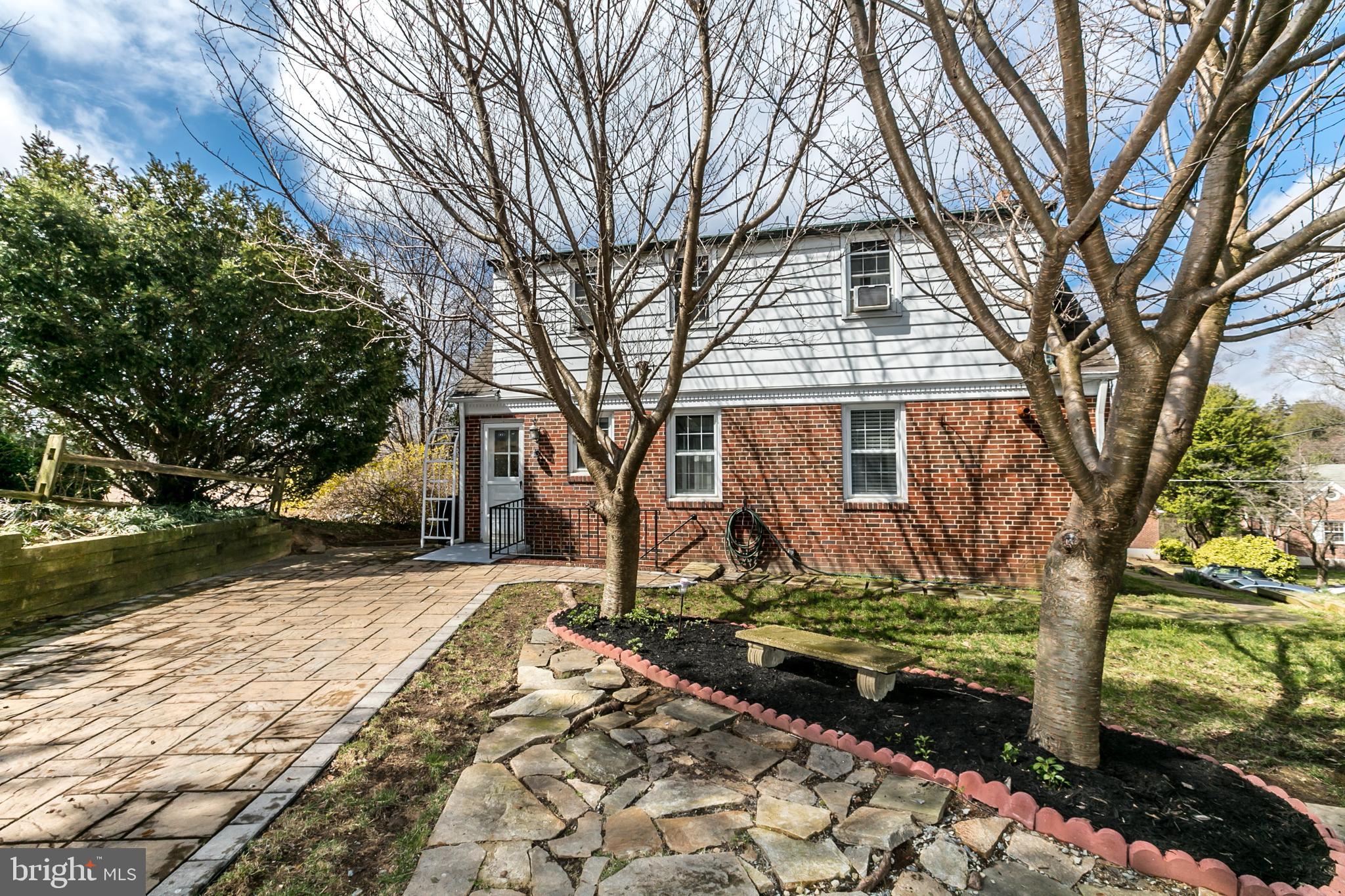 LOCH HILL - Residential