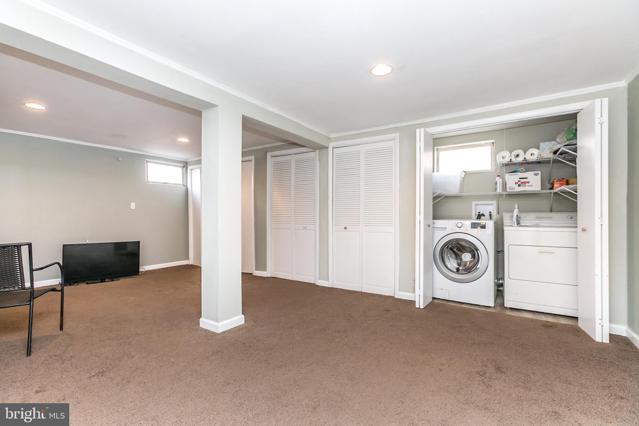 LOCH HILL - Residential