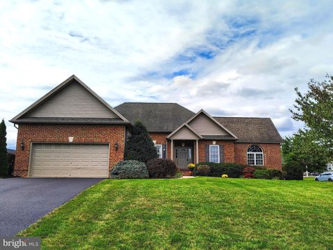 Photo of 11765 Melrose Ave, GREENCASTLE, PA 17225 (MLS # PAFL2030594)