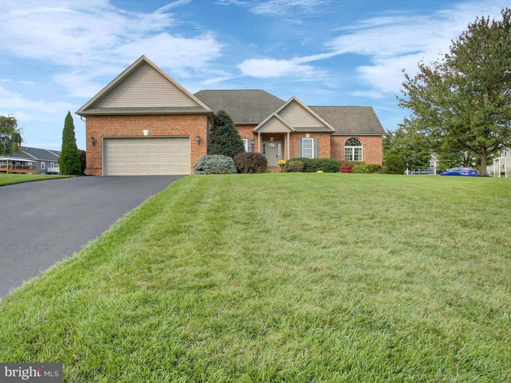 Photo of 11765 Melrose Ave, GREENCASTLE, PA 17225 (MLS # PAFL2030594)