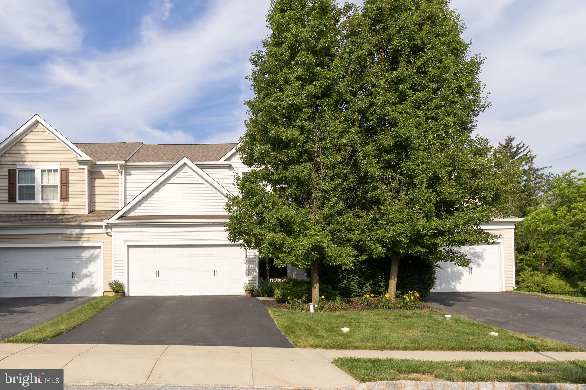 203 SILLS LANE