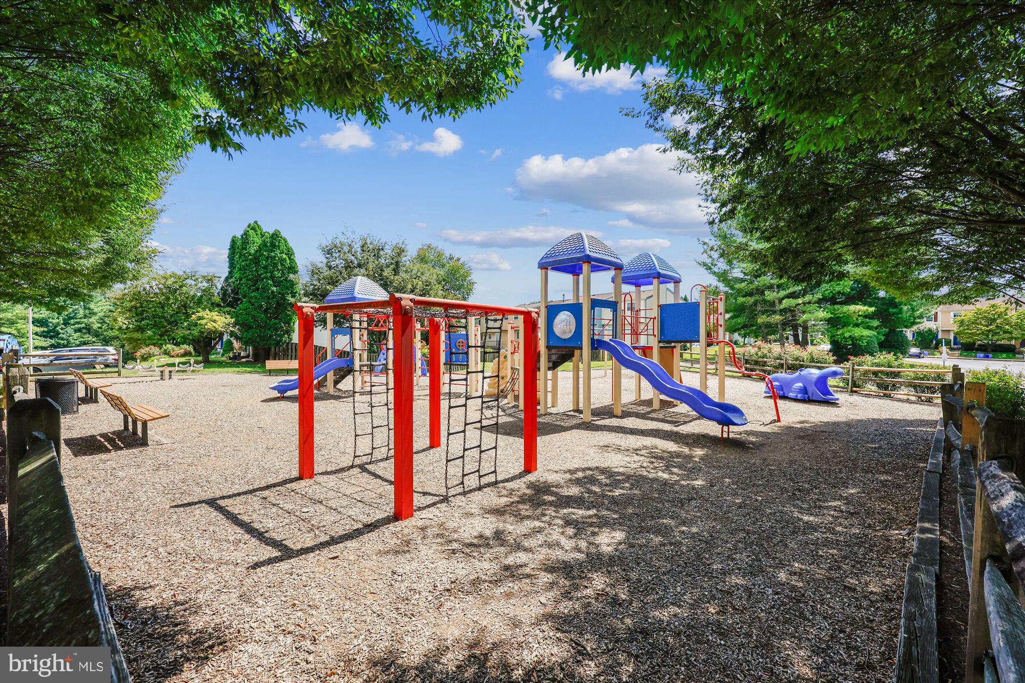 BLUNT COMMONS - Residential