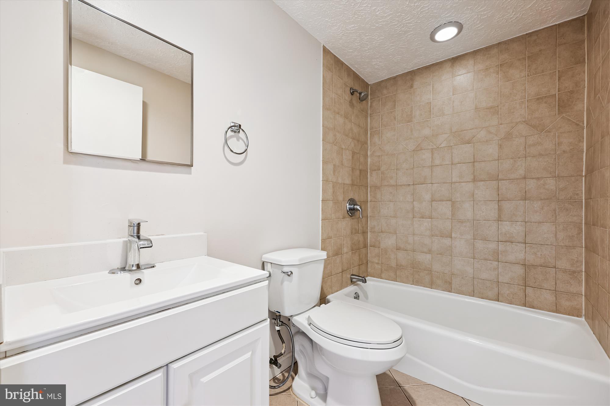 BLUNT COMMONS - Residential