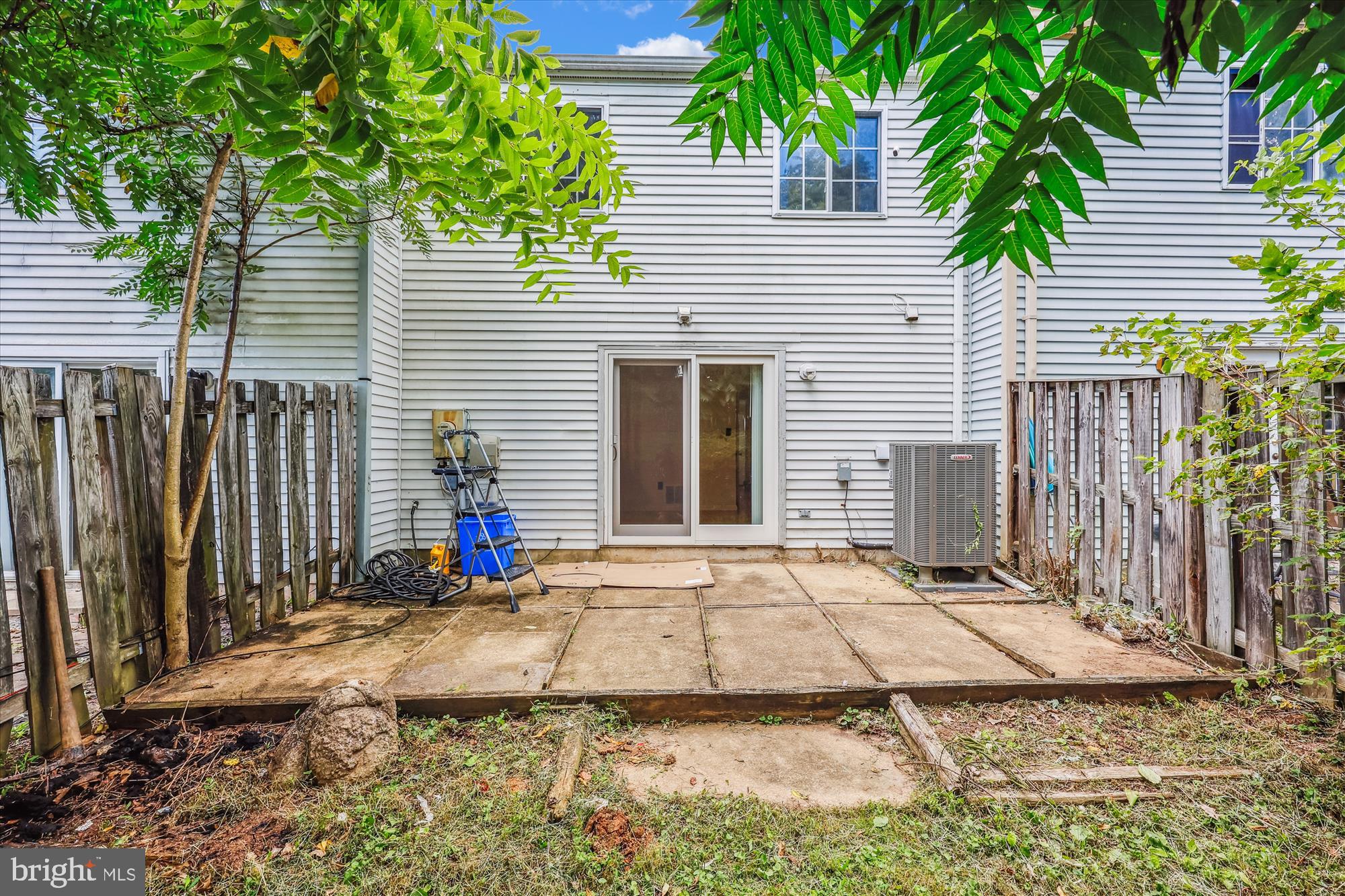 BLUNT COMMONS - Residential