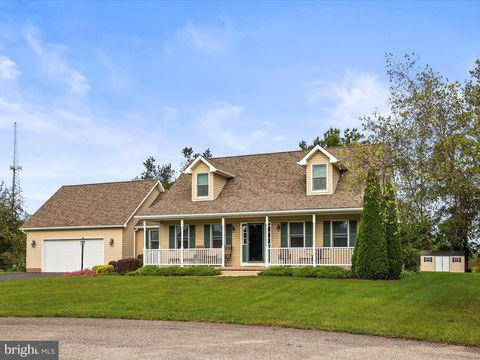 54 FOX MEADOW DRIVE ABBOTTSTOWN PA 17301
