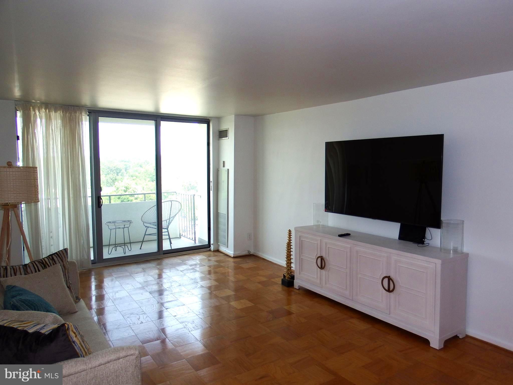 THE KENWOOD - Residential Lease