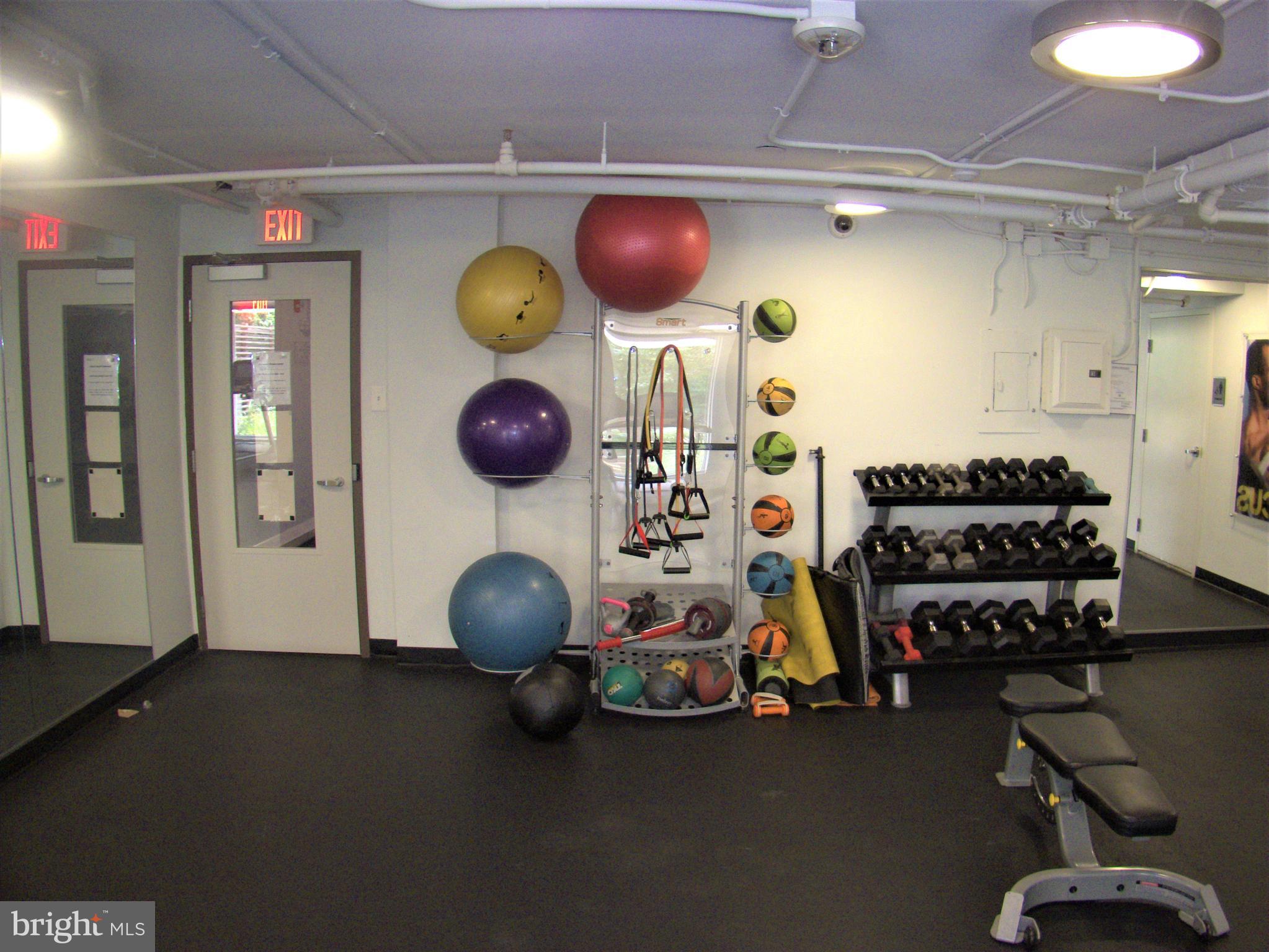 THE KENWOOD - Residential Lease