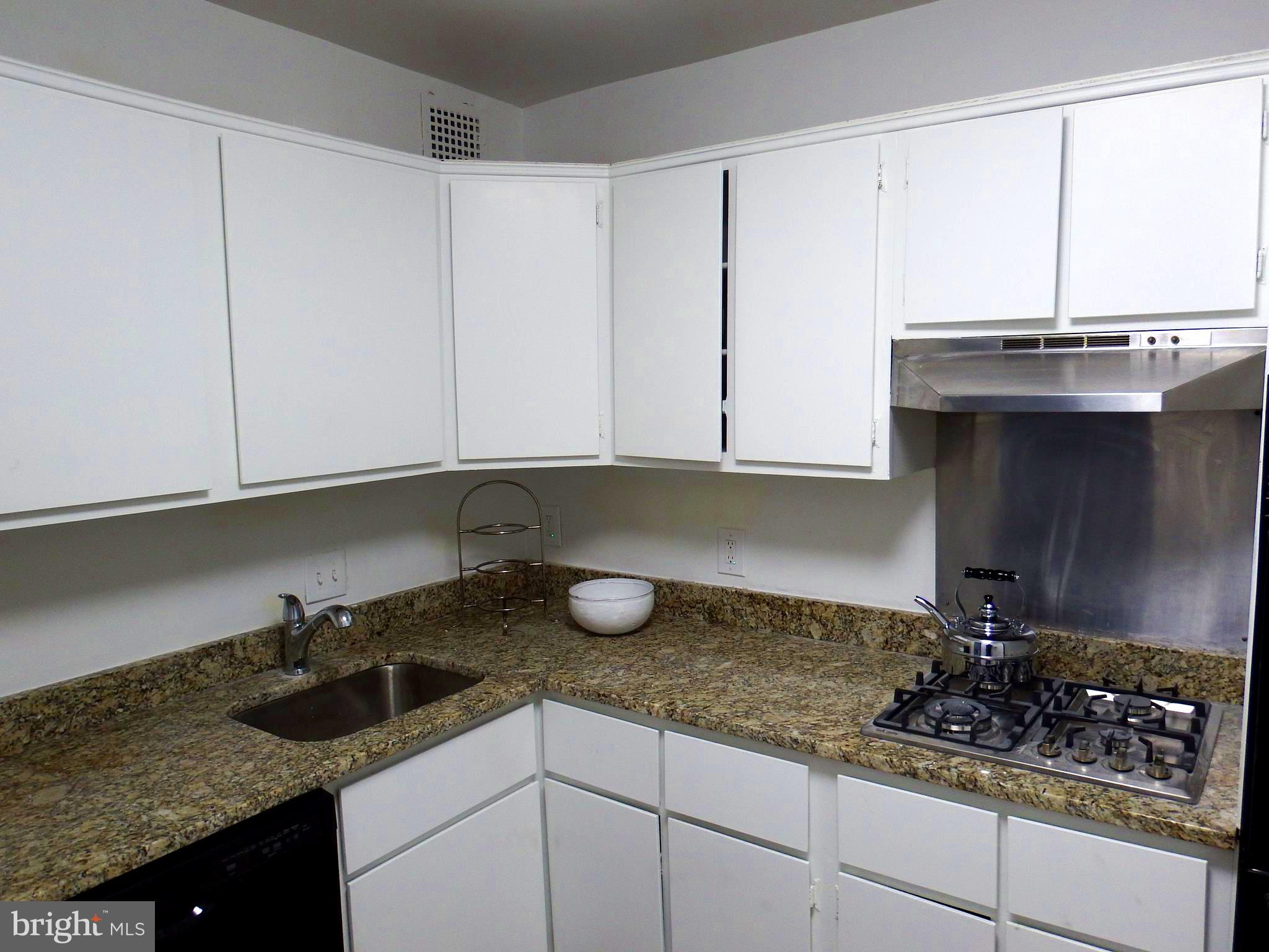 THE KENWOOD - Residential Lease