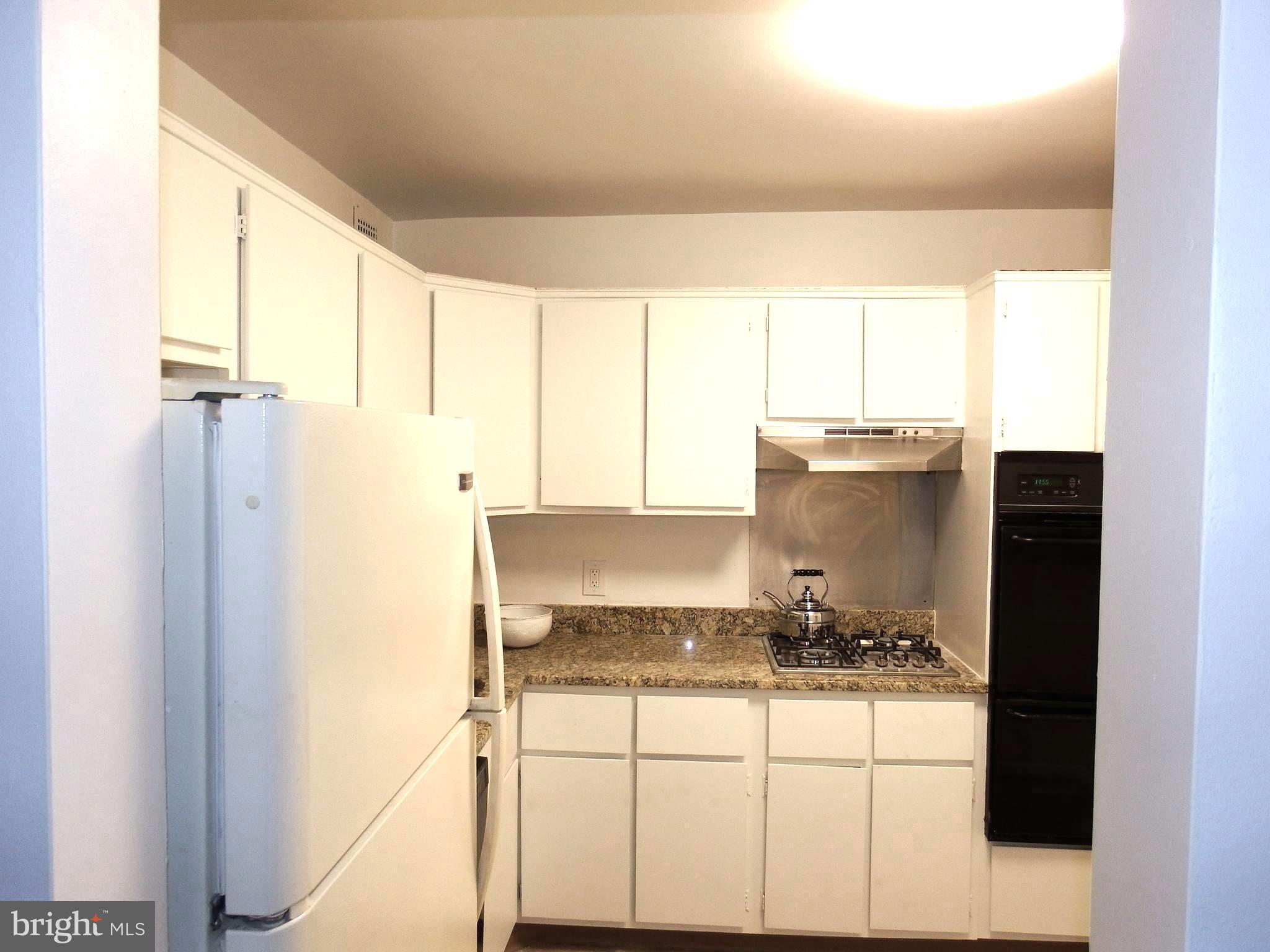 THE KENWOOD - Residential Lease