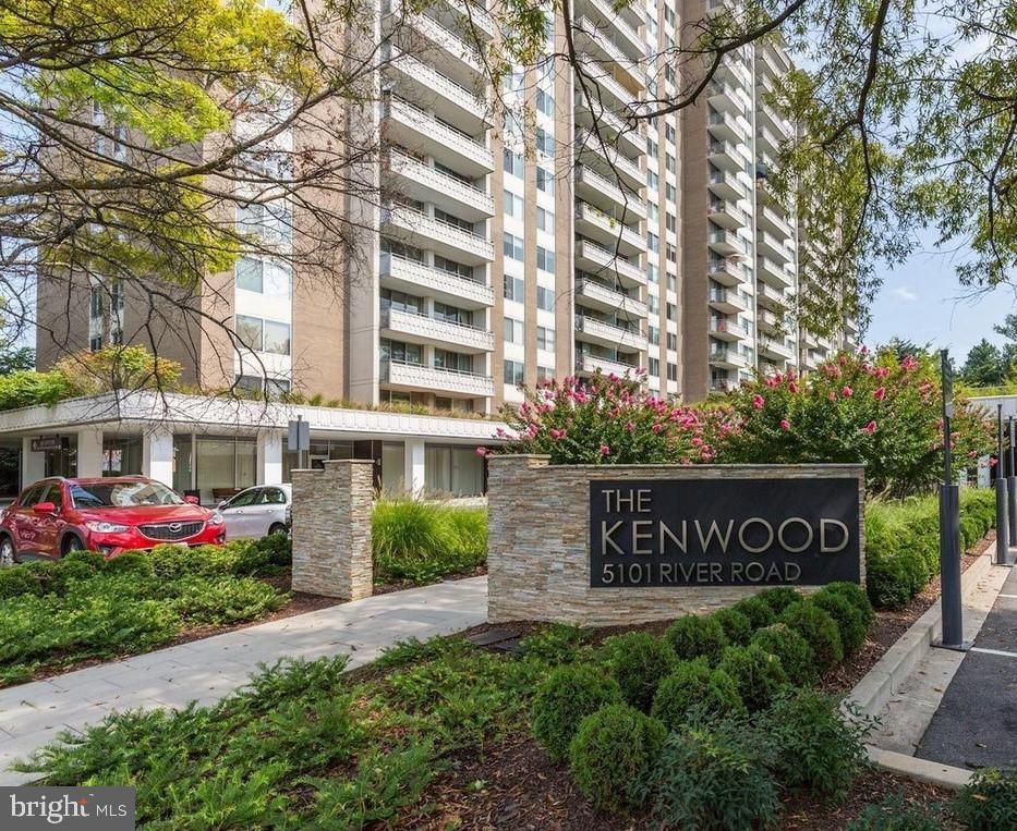 THE KENWOOD - Residential Lease