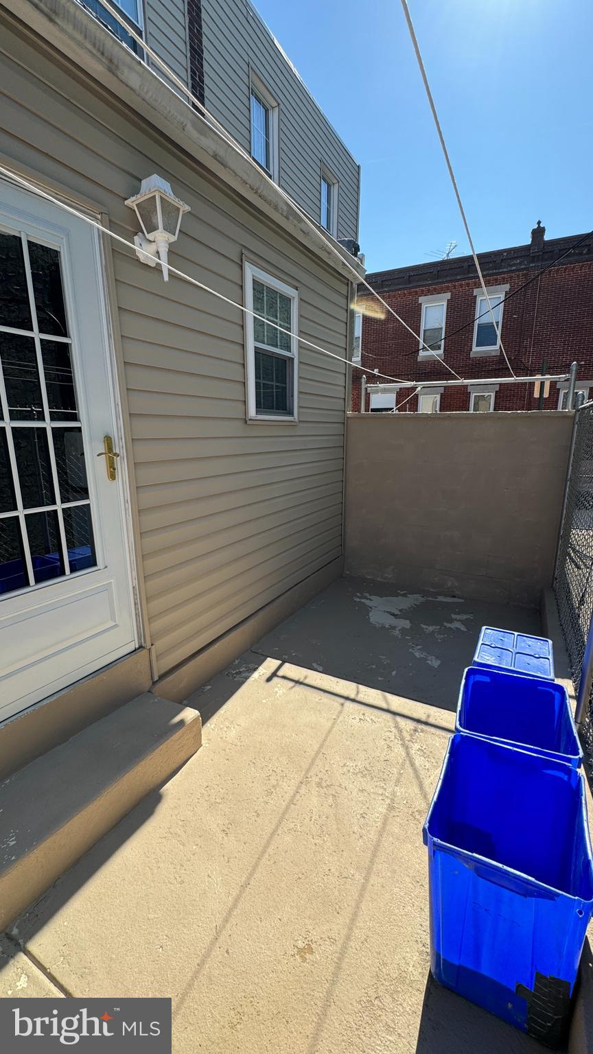 PORT RICHMOND - Residential Lease