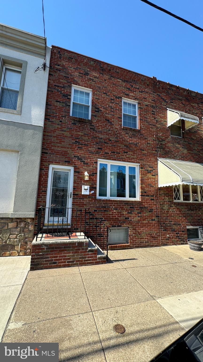 PORT RICHMOND - Residential Lease
