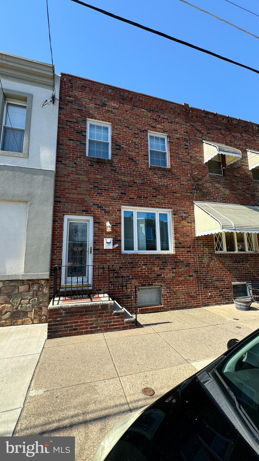 PORT RICHMOND - Residential Lease