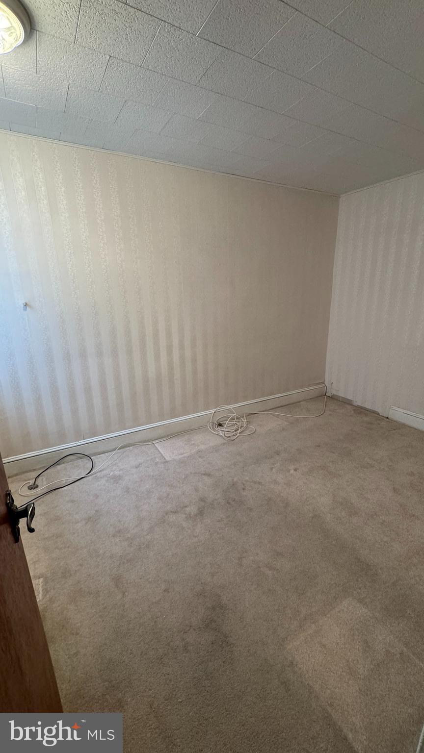 PORT RICHMOND - Residential Lease