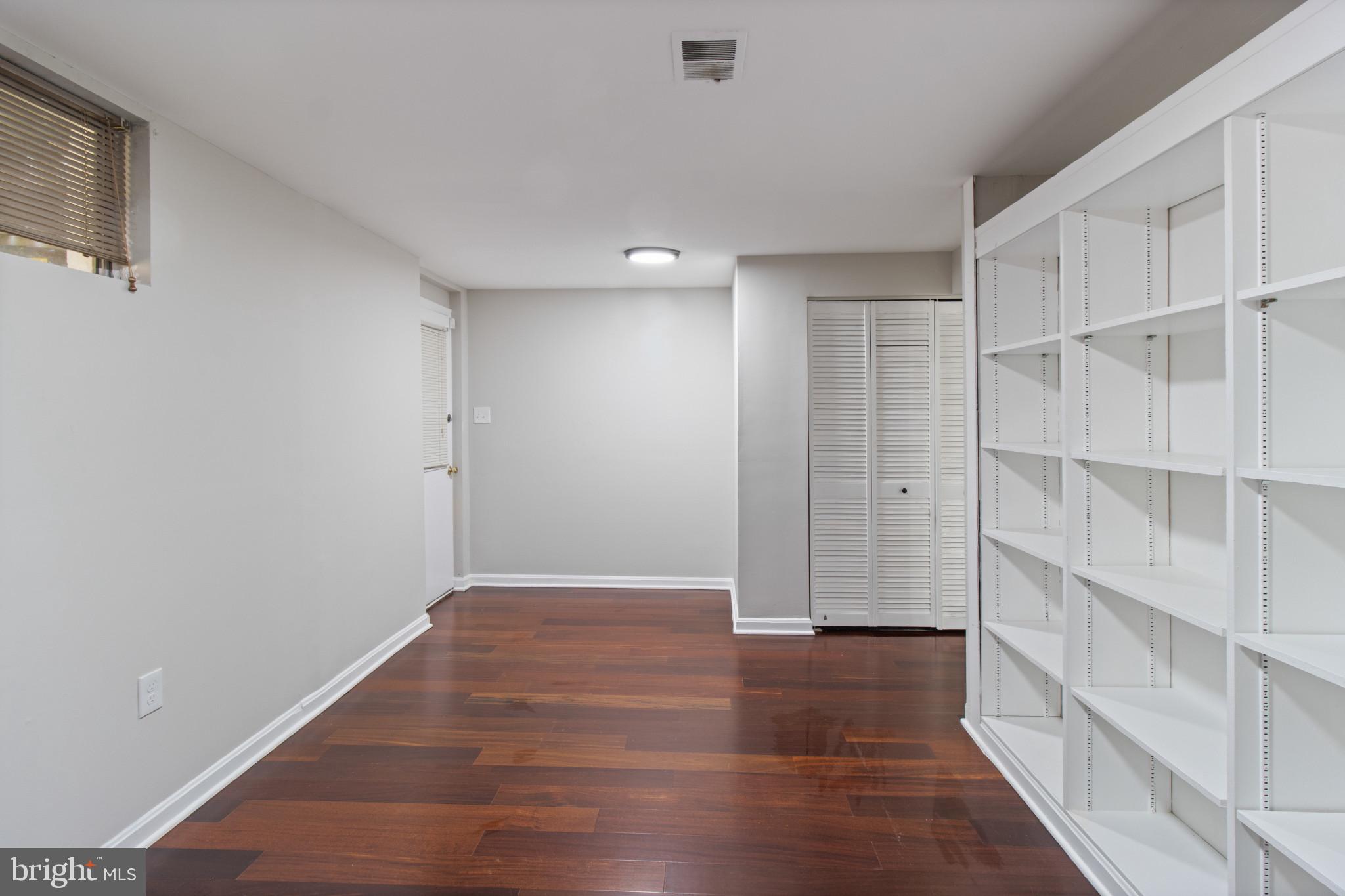 LAKE VILLAGE MANOR - Residential