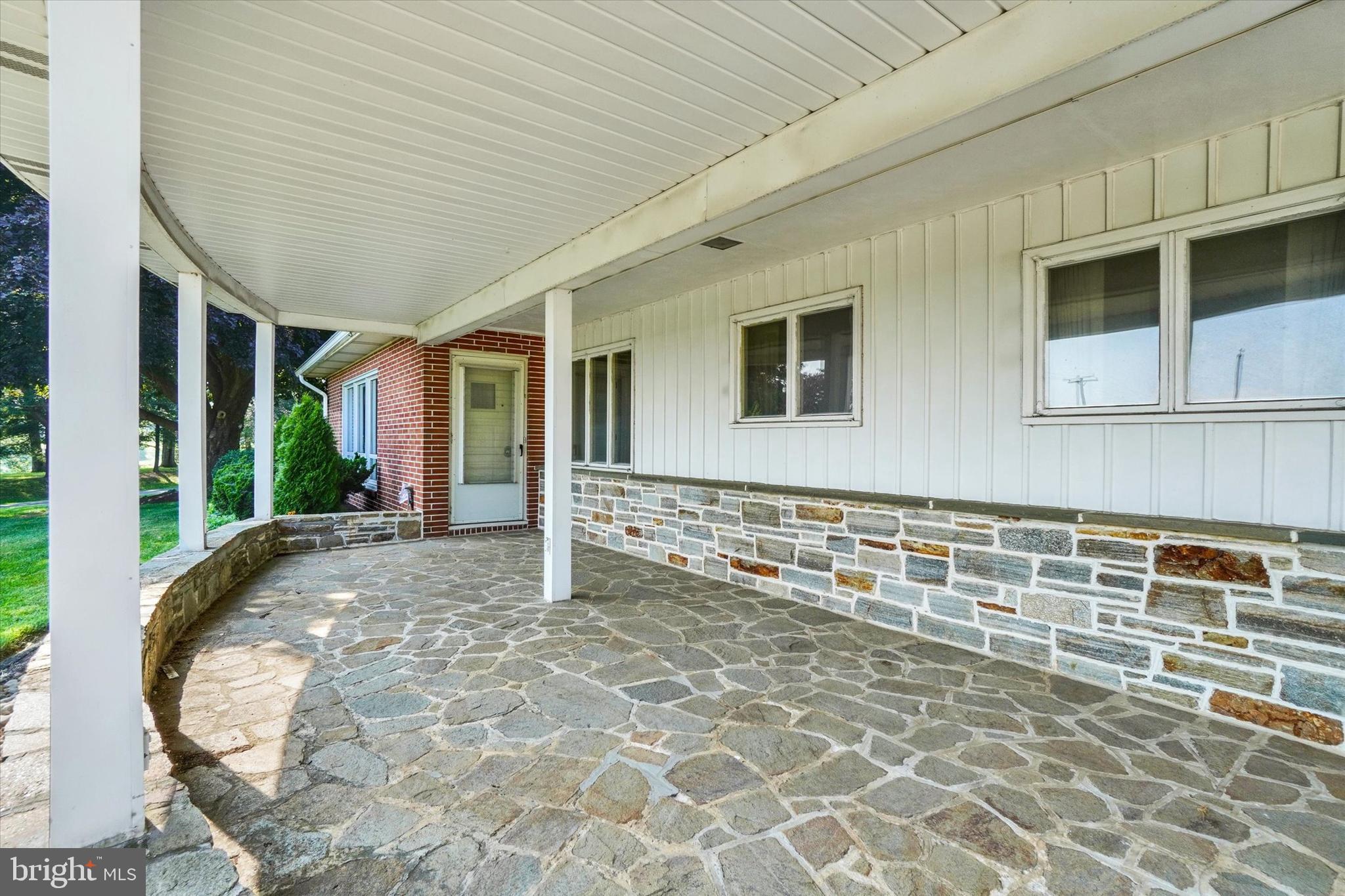 47 ROCKS ROAD
