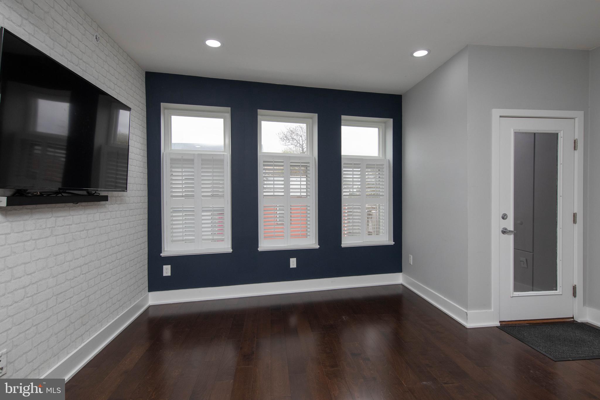 OLDE KENSINGTON - Residential