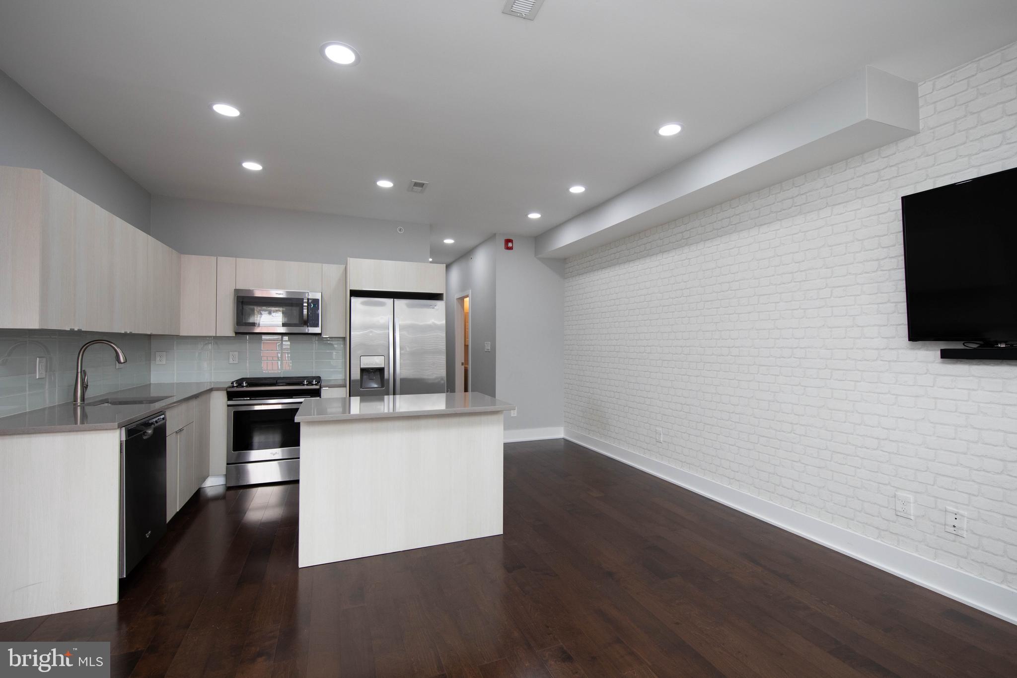 OLDE KENSINGTON - Residential