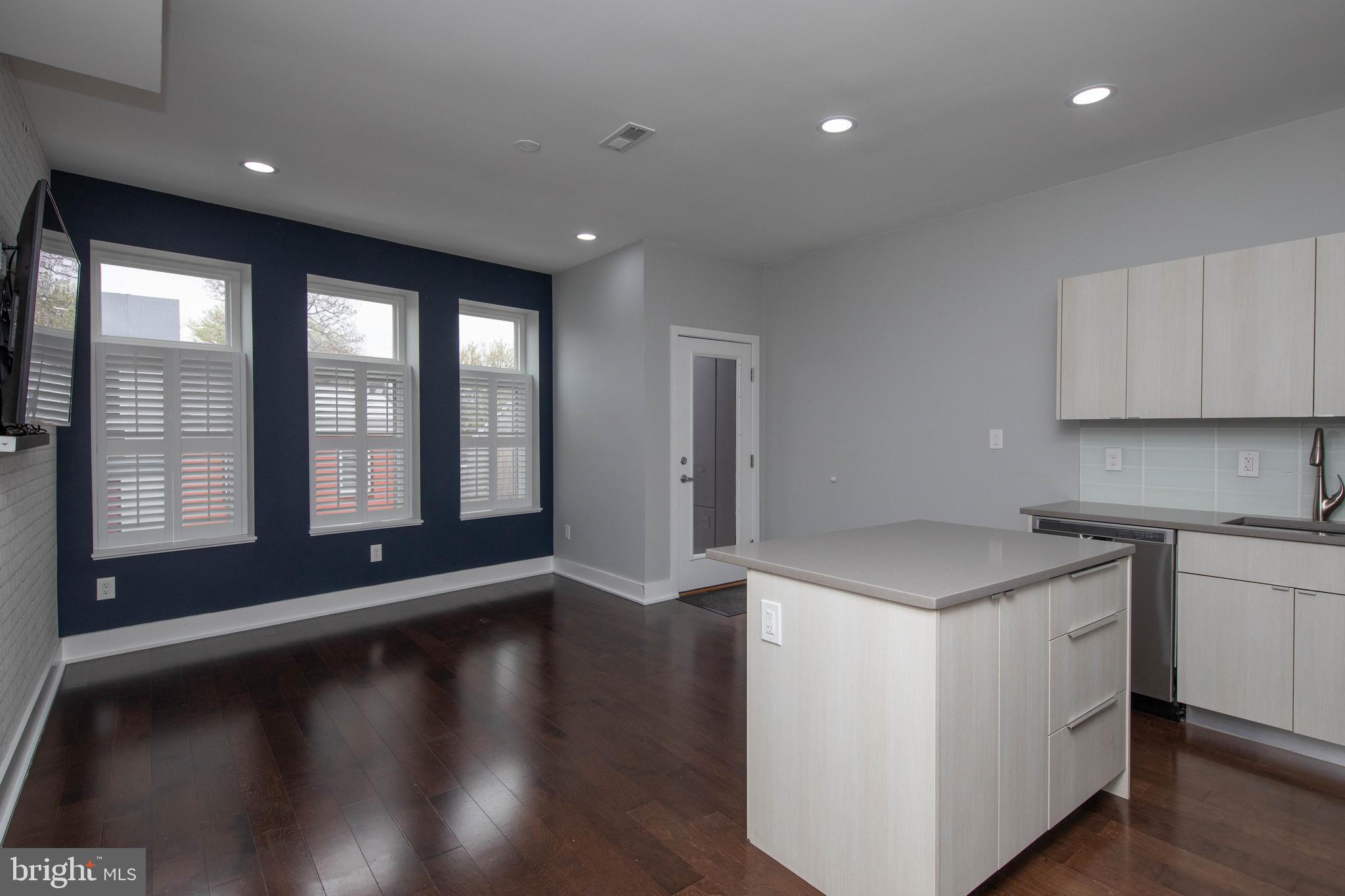 OLDE KENSINGTON - Residential