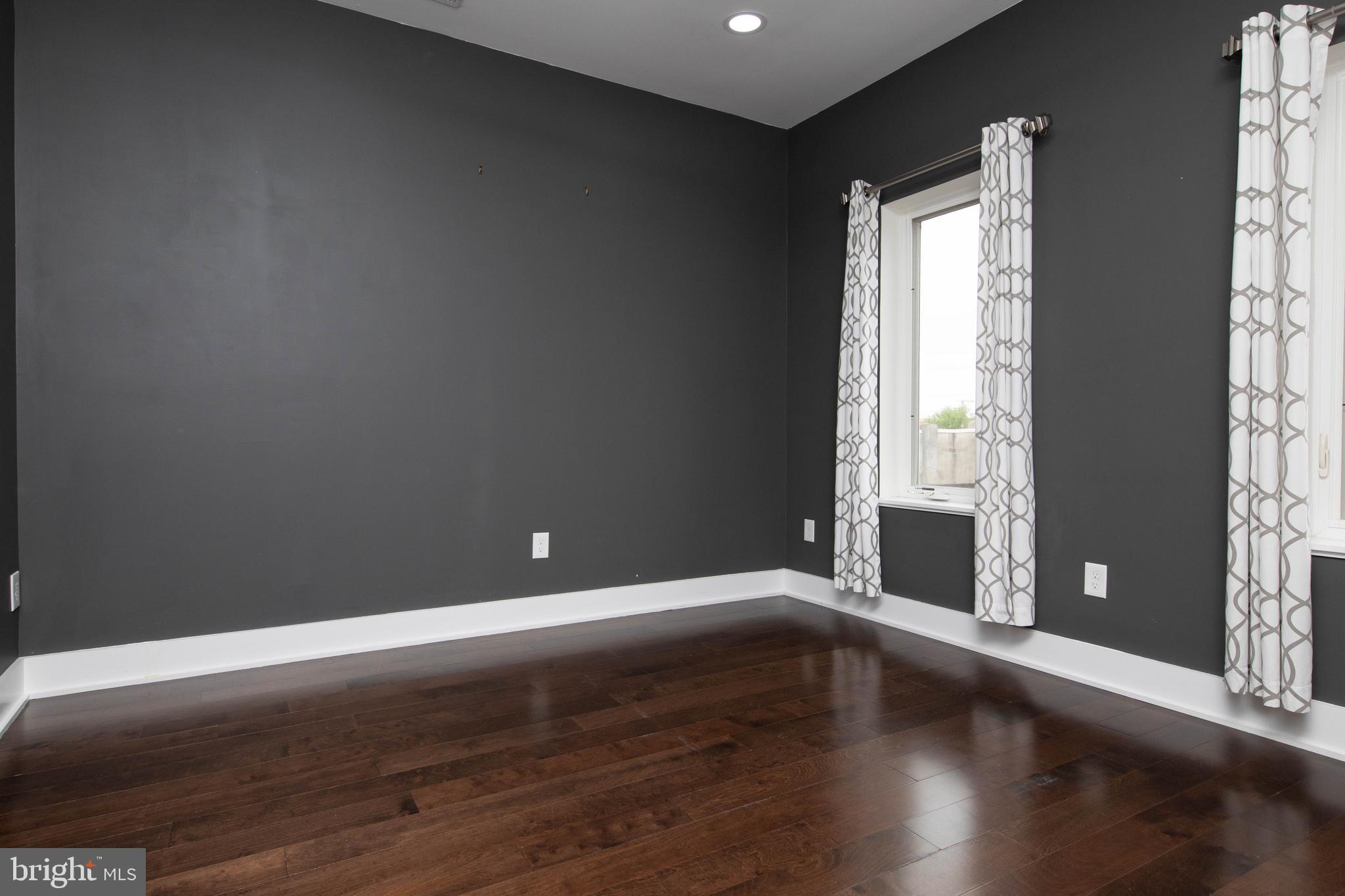 OLDE KENSINGTON - Residential