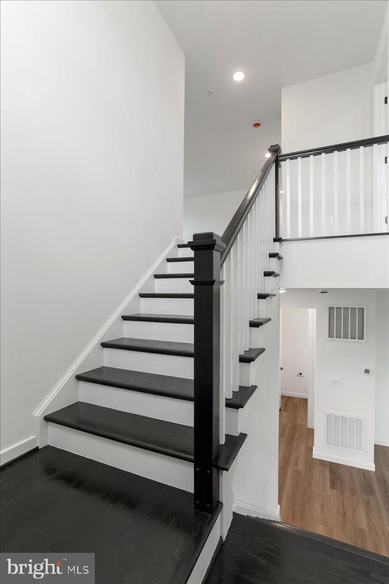 PARADISE HEIGHTS - Residential