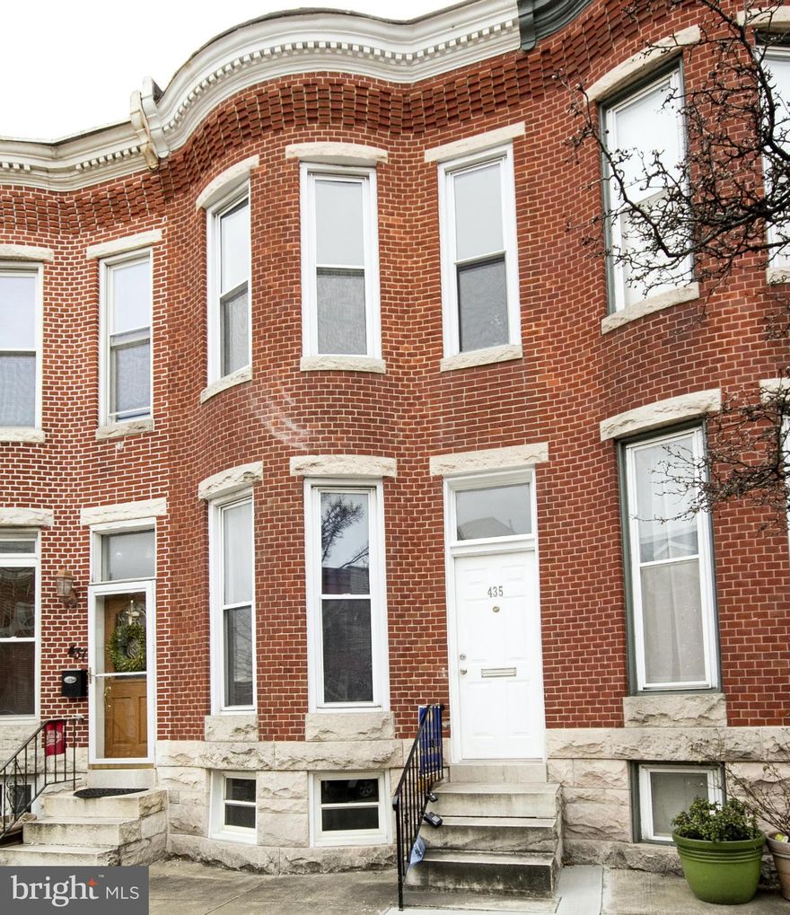 Location! Just a short block to Riverside Park w tot lot, walking paths, dog friendly green space & comm pool. Home features include spacious liv room, sep dining room, granite kitchen. High ceilings throughout give light & airy vibe. 2 bedrooms, each w own stylish full bathroom. W/D conveniently on 2nd level. Huge basement could be finished. Sought after large parking pad! OPEN SAT 1/21 12-2 PM