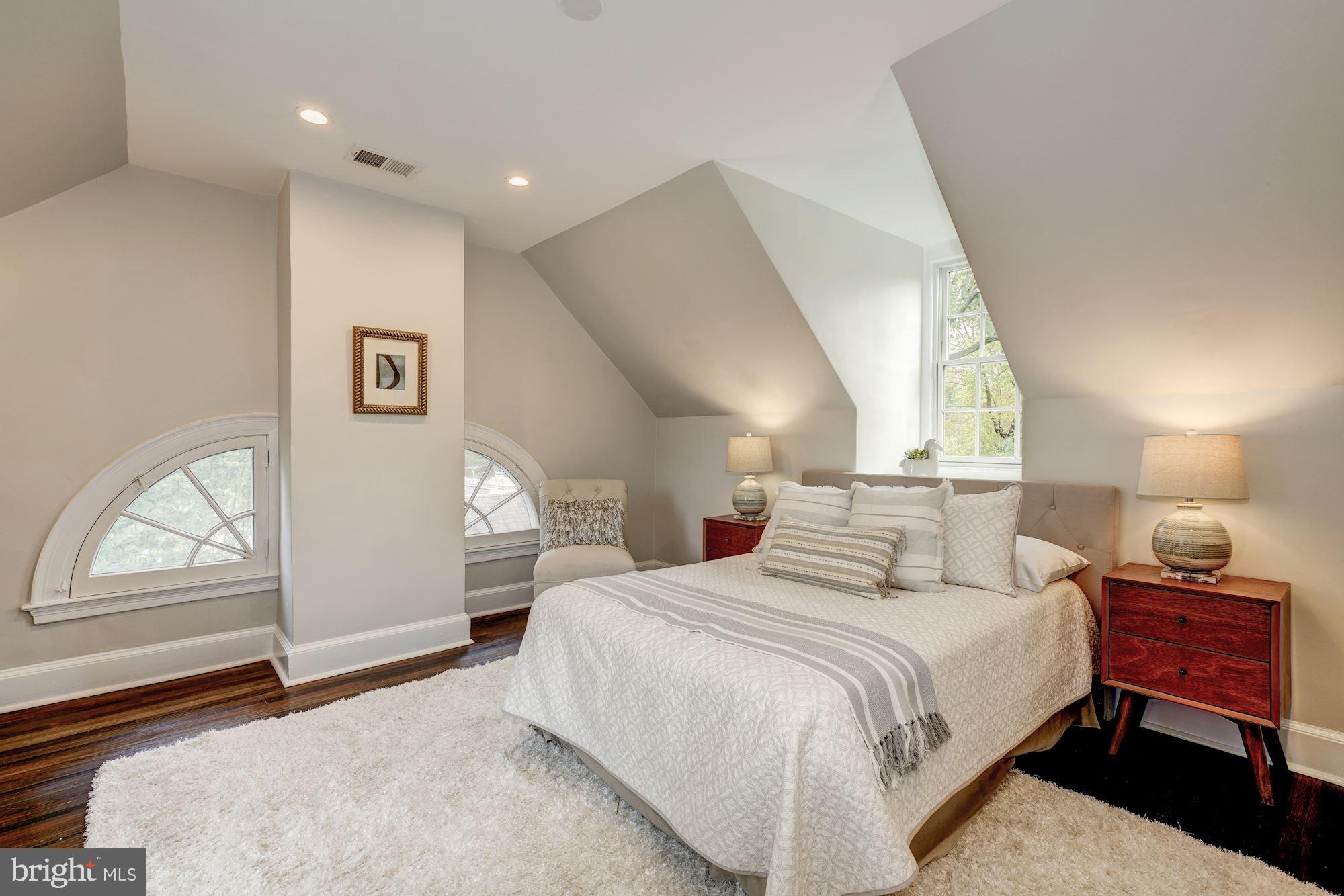 CHEVY CHASE - Residential