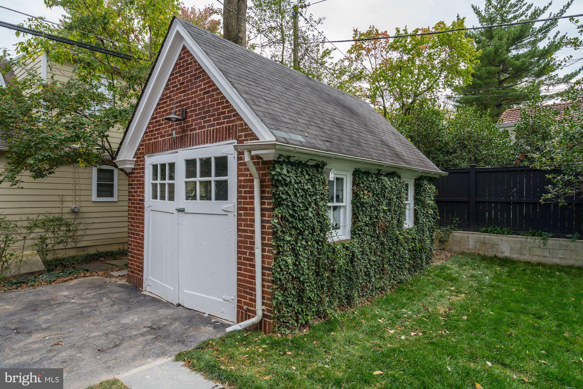 CHEVY CHASE - Residential