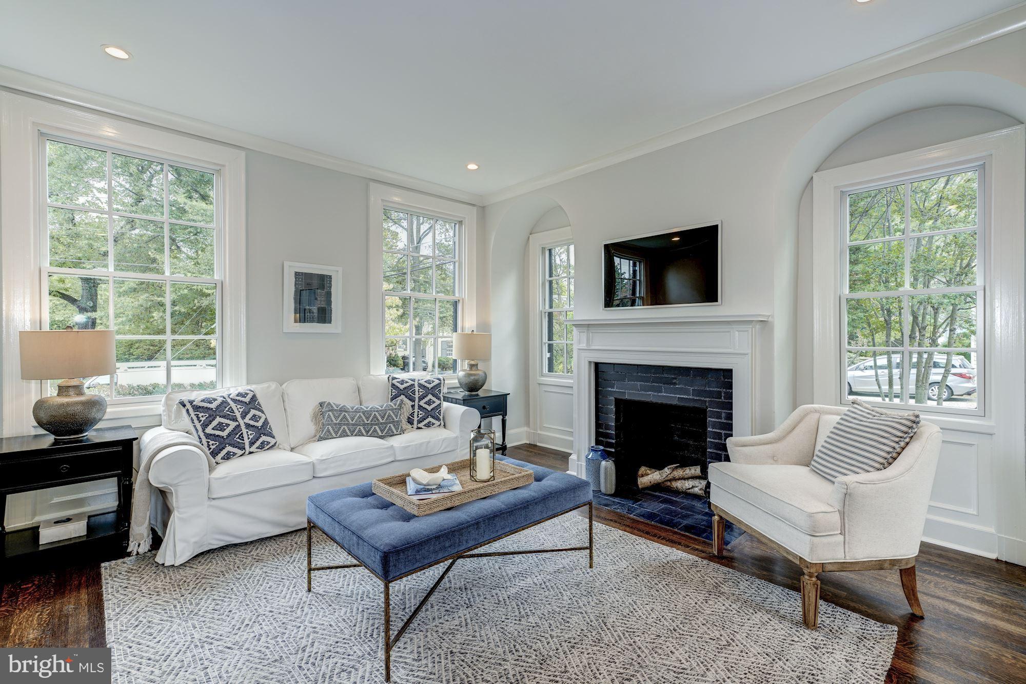 CHEVY CHASE - Residential