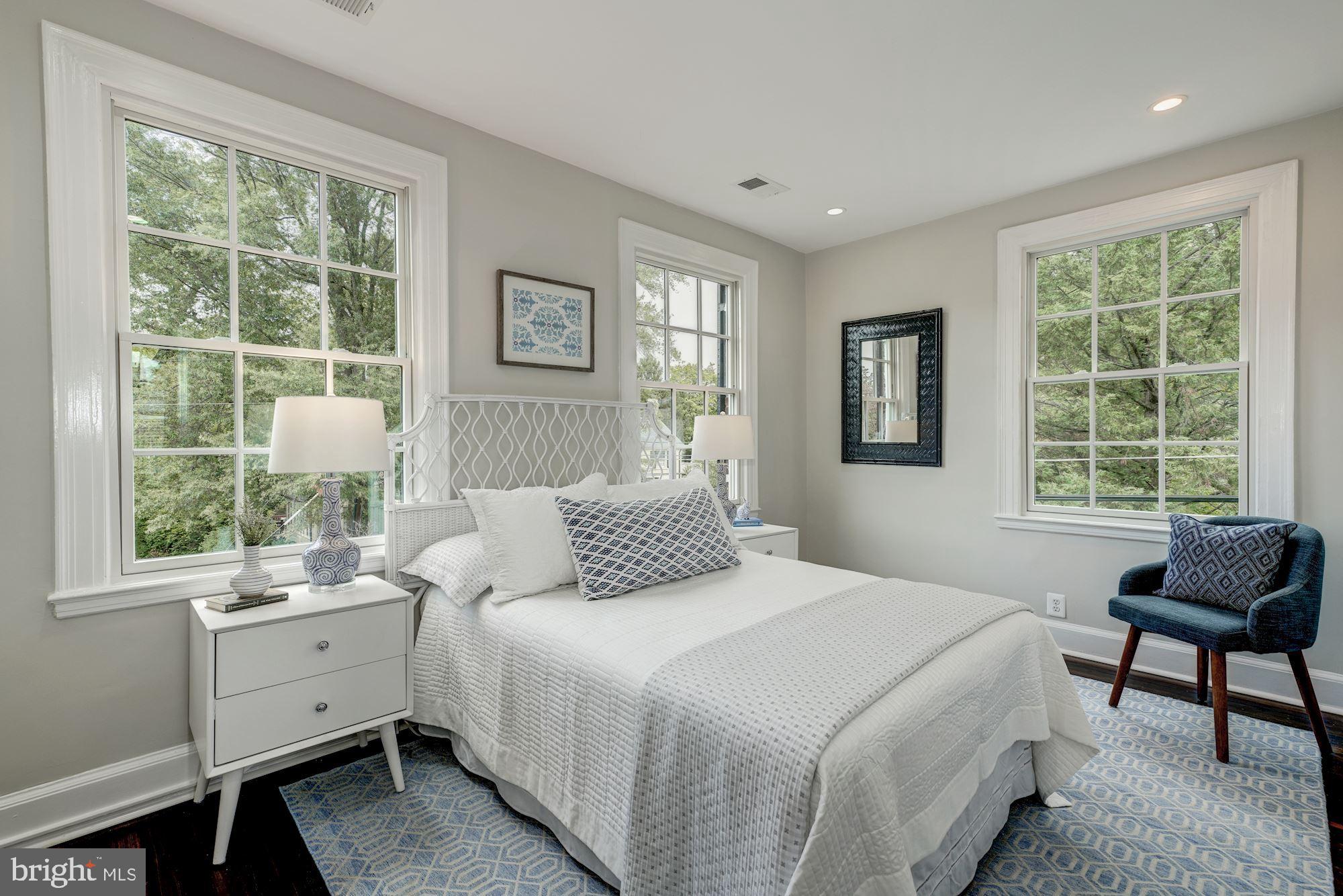 CHEVY CHASE - Residential