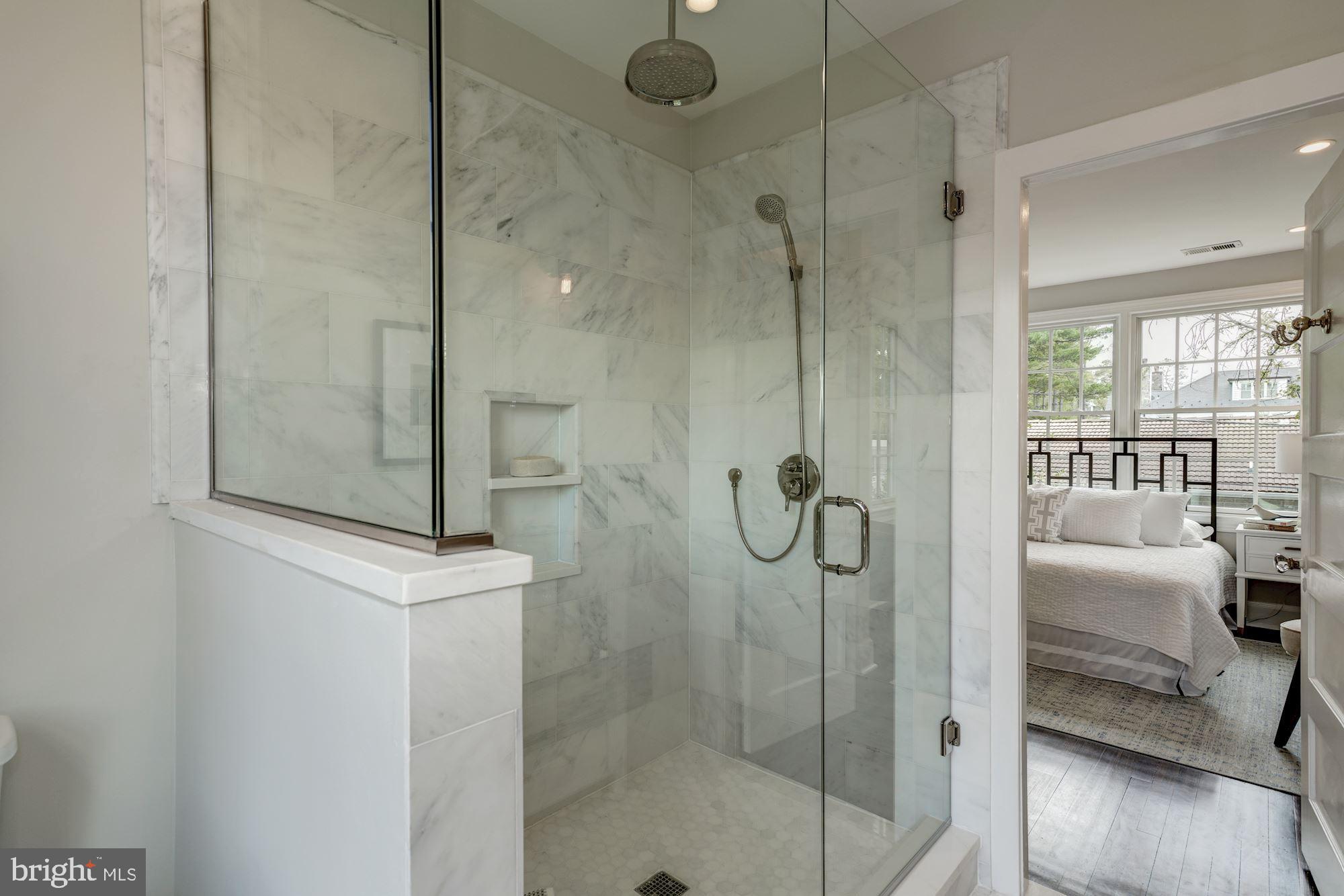 CHEVY CHASE - Residential