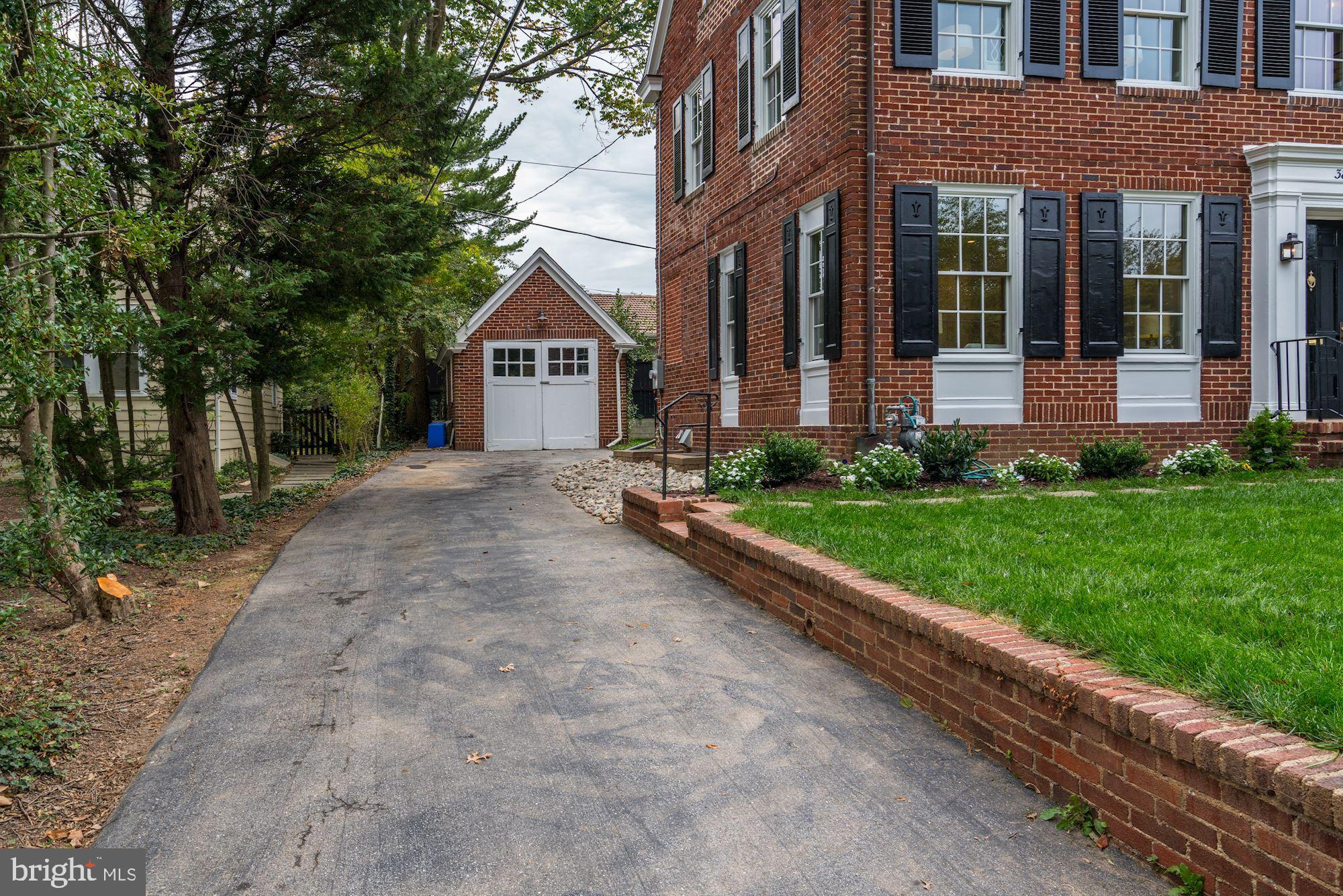 CHEVY CHASE - Residential